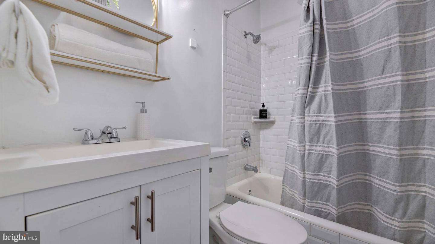 1814 BENNING RD NE #1, WASHINGTON, District Of Columbia 20002, 1 Bedroom Bedrooms, ,1 BathroomBathrooms,Residential,For sale,1814 BENNING RD NE #1,DCDC2210090 MLS # DCDC2210090