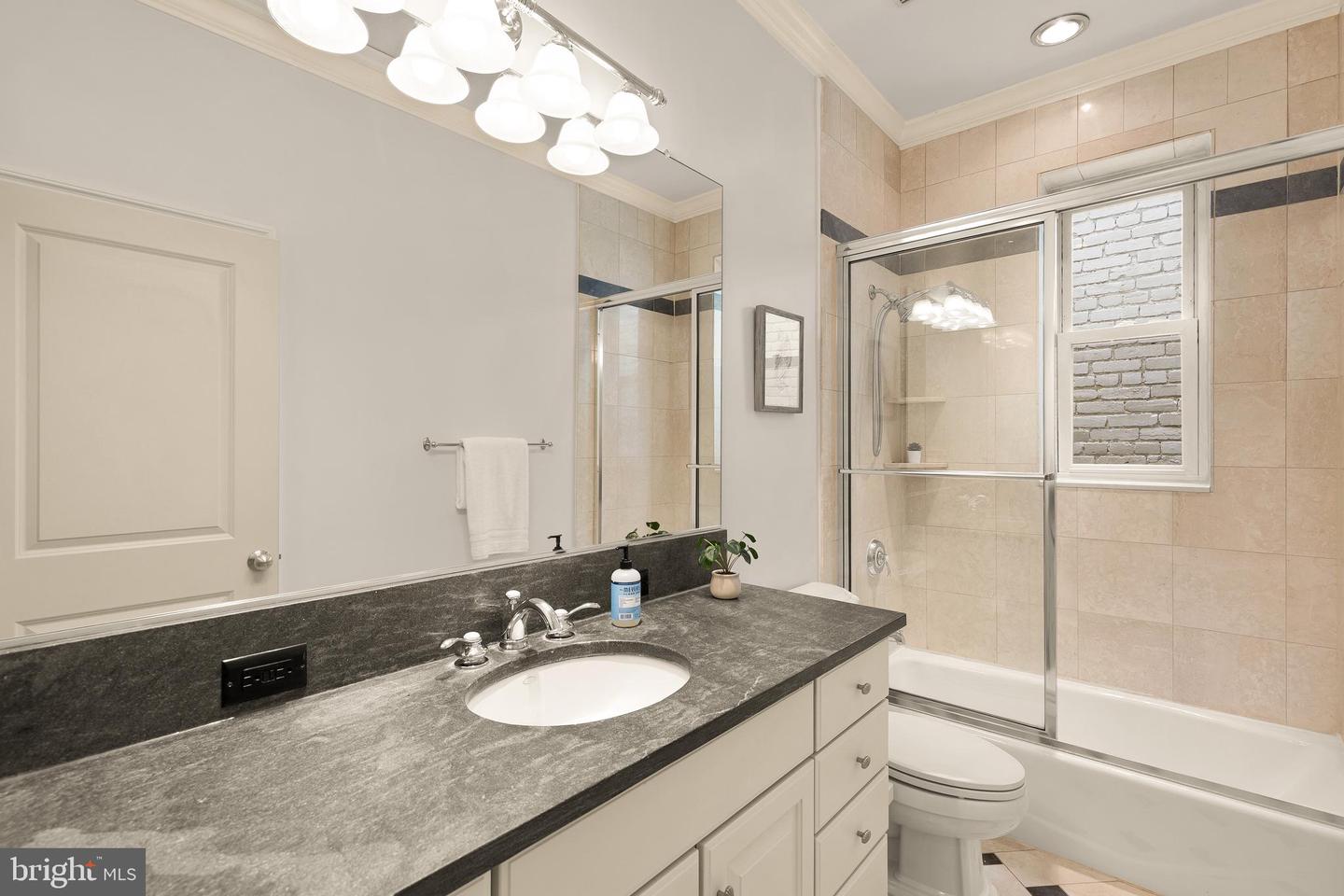 516 K ST NE, WASHINGTON, District Of Columbia 20002, 3 Bedrooms Bedrooms, ,2 BathroomsBathrooms,Residential,For sale,516 K ST NE,DCDC2210100 MLS # DCDC2210100