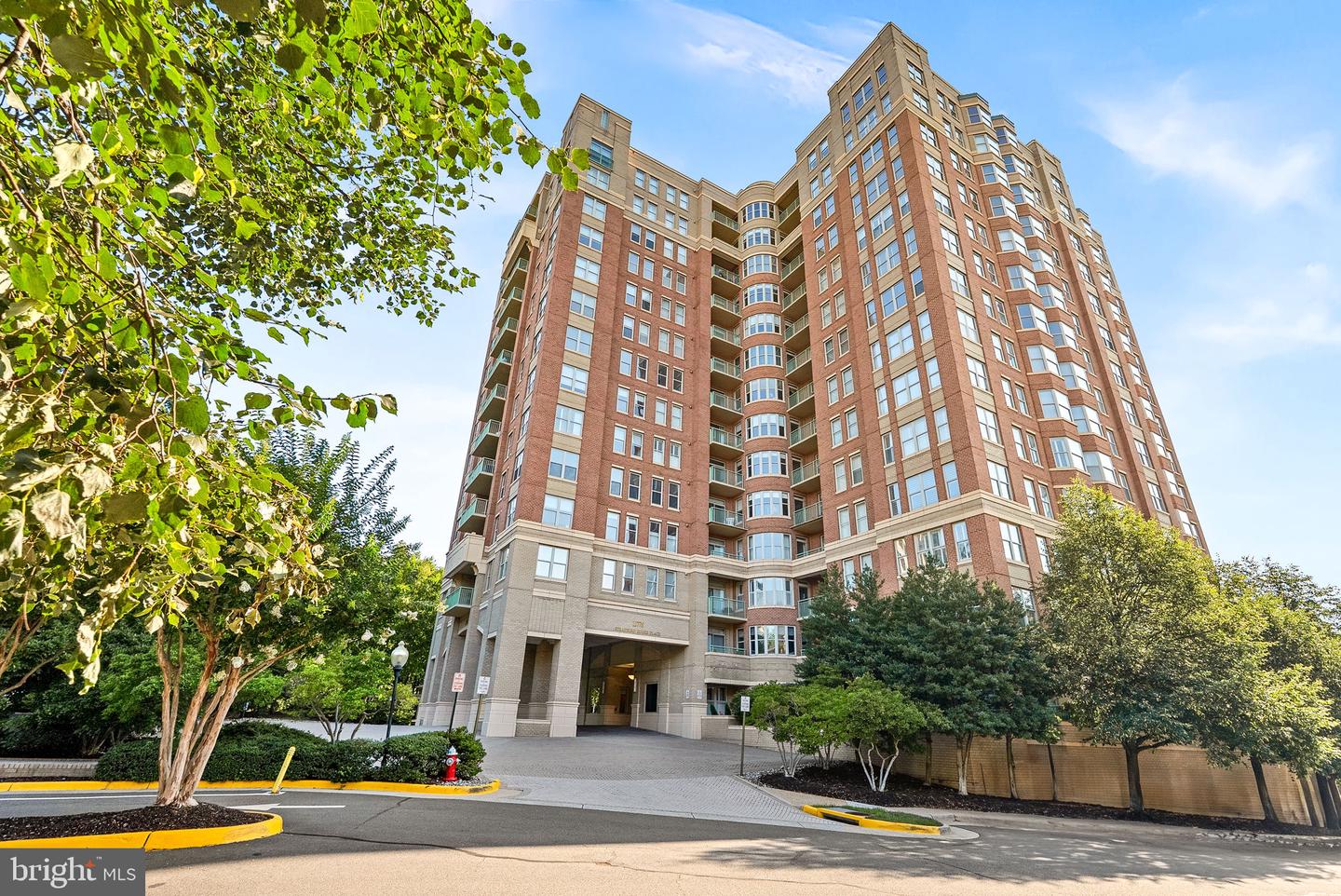 11776 STRATFORD HOUSE PL #304, RESTON, Virginia 20190, 2 Bedrooms Bedrooms, ,2 BathroomsBathrooms,Residential,For sale,11776 STRATFORD HOUSE PL #304,VAFX2255194 MLS # VAFX2255194