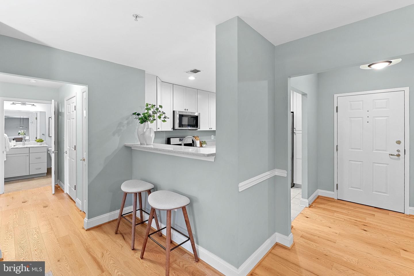 11776 STRATFORD HOUSE PL #304, RESTON, Virginia 20190, 2 Bedrooms Bedrooms, ,2 BathroomsBathrooms,Residential,For sale,11776 STRATFORD HOUSE PL #304,VAFX2255194 MLS # VAFX2255194