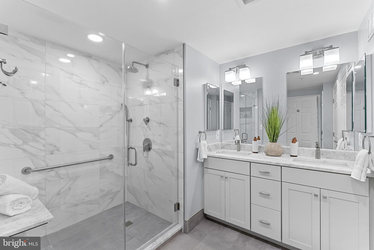 11776 STRATFORD HOUSE PL #304, RESTON, Virginia 20190, 2 Bedrooms Bedrooms, ,2 BathroomsBathrooms,Residential,For sale,11776 STRATFORD HOUSE PL #304,VAFX2255194 MLS # VAFX2255194