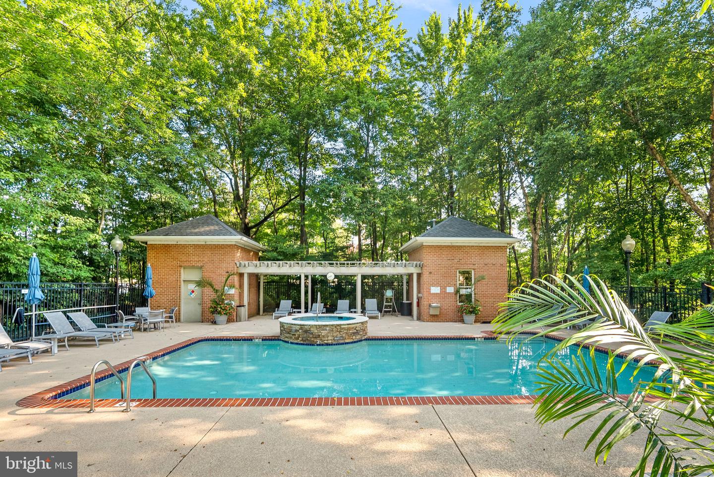 11776 STRATFORD HOUSE PL #304, RESTON, Virginia 20190, 2 Bedrooms Bedrooms, ,2 BathroomsBathrooms,Residential,For sale,11776 STRATFORD HOUSE PL #304,VAFX2255194 MLS # VAFX2255194
