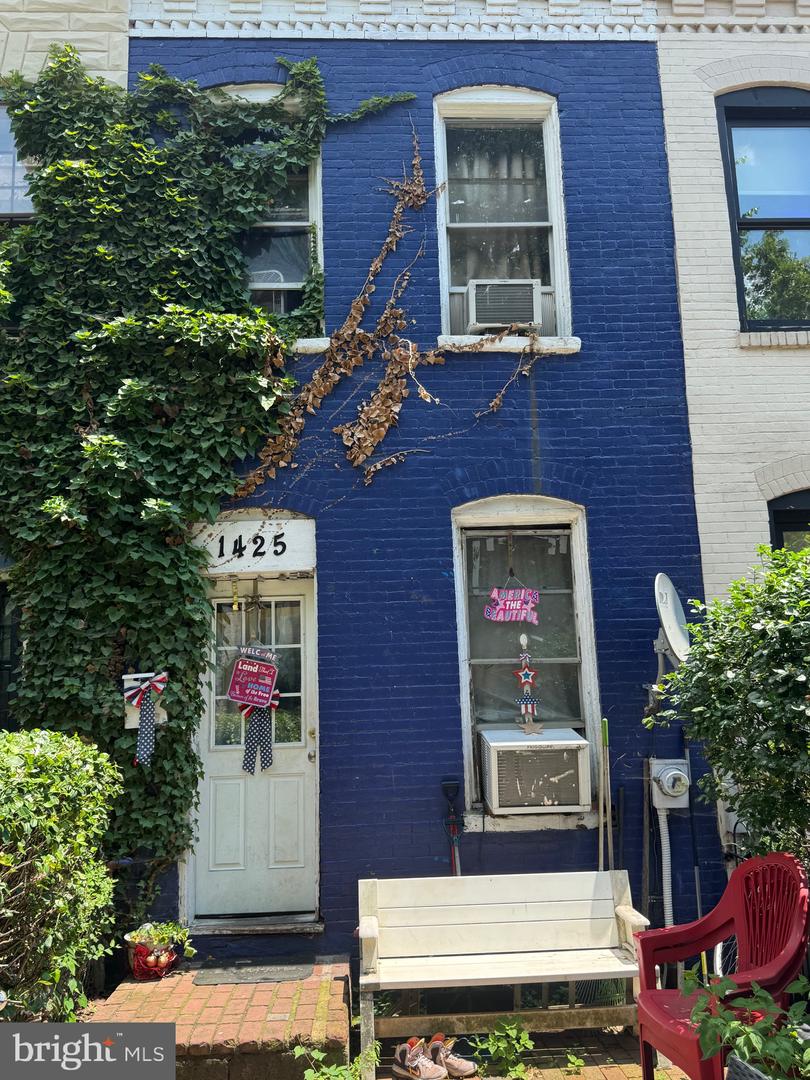 1425 3RD ST NW, WASHINGTON, District Of Columbia 20001, 2 Bedrooms Bedrooms, ,1 BathroomBathrooms,Residential,For sale,1425 3RD ST NW,DCDC2210124 MLS # DCDC2210124
