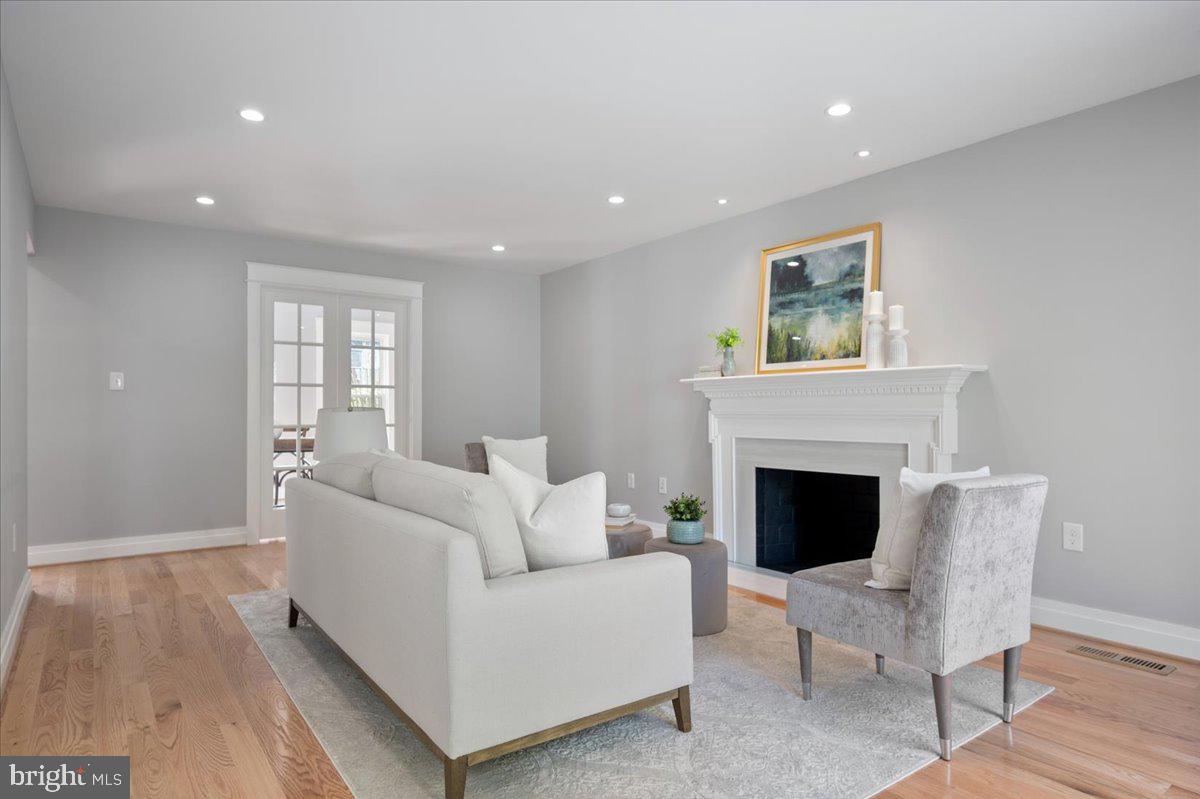 4122 FERRY LANDING RD, ALEXANDRIA, Virginia 22309, 5 Bedrooms Bedrooms, ,5 BathroomsBathrooms,Residential,For sale,4122 FERRY LANDING RD,VAFX2255220 MLS # VAFX2255220