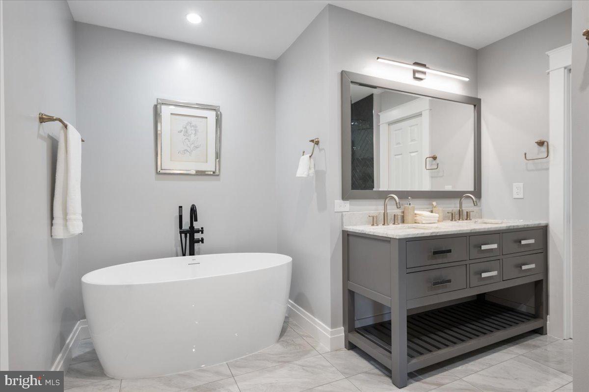 4122 FERRY LANDING RD, ALEXANDRIA, Virginia 22309, 5 Bedrooms Bedrooms, ,5 BathroomsBathrooms,Residential,For sale,4122 FERRY LANDING RD,VAFX2255220 MLS # VAFX2255220