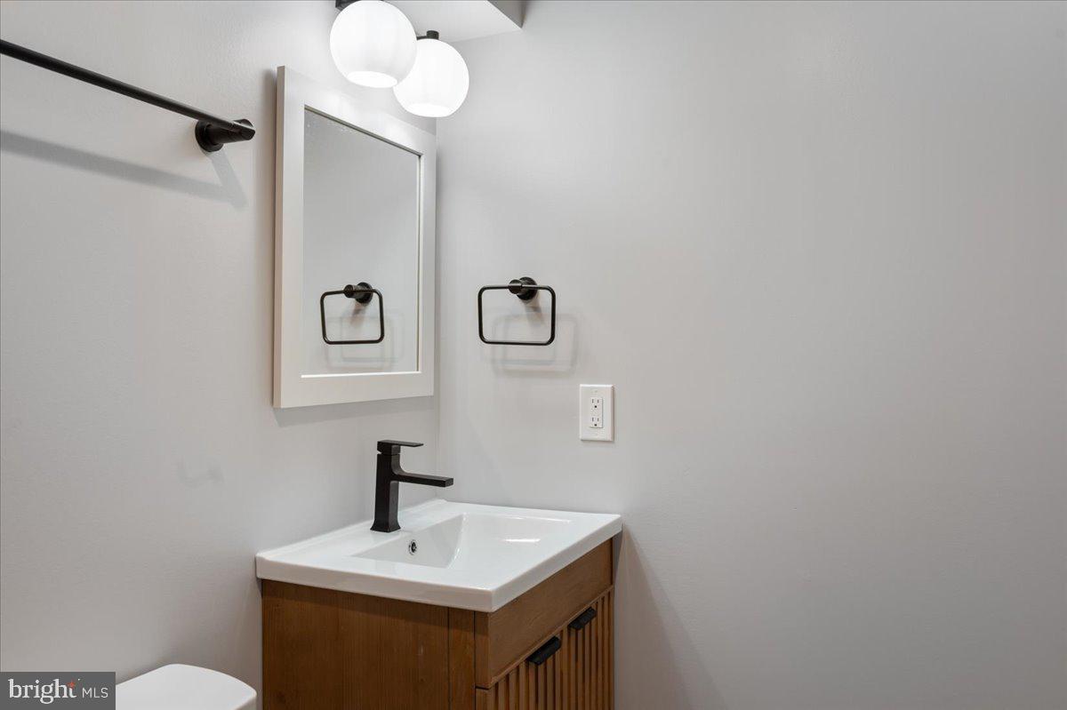 4122 FERRY LANDING RD, ALEXANDRIA, Virginia 22309, 5 Bedrooms Bedrooms, ,5 BathroomsBathrooms,Residential,For sale,4122 FERRY LANDING RD,VAFX2255220 MLS # VAFX2255220
