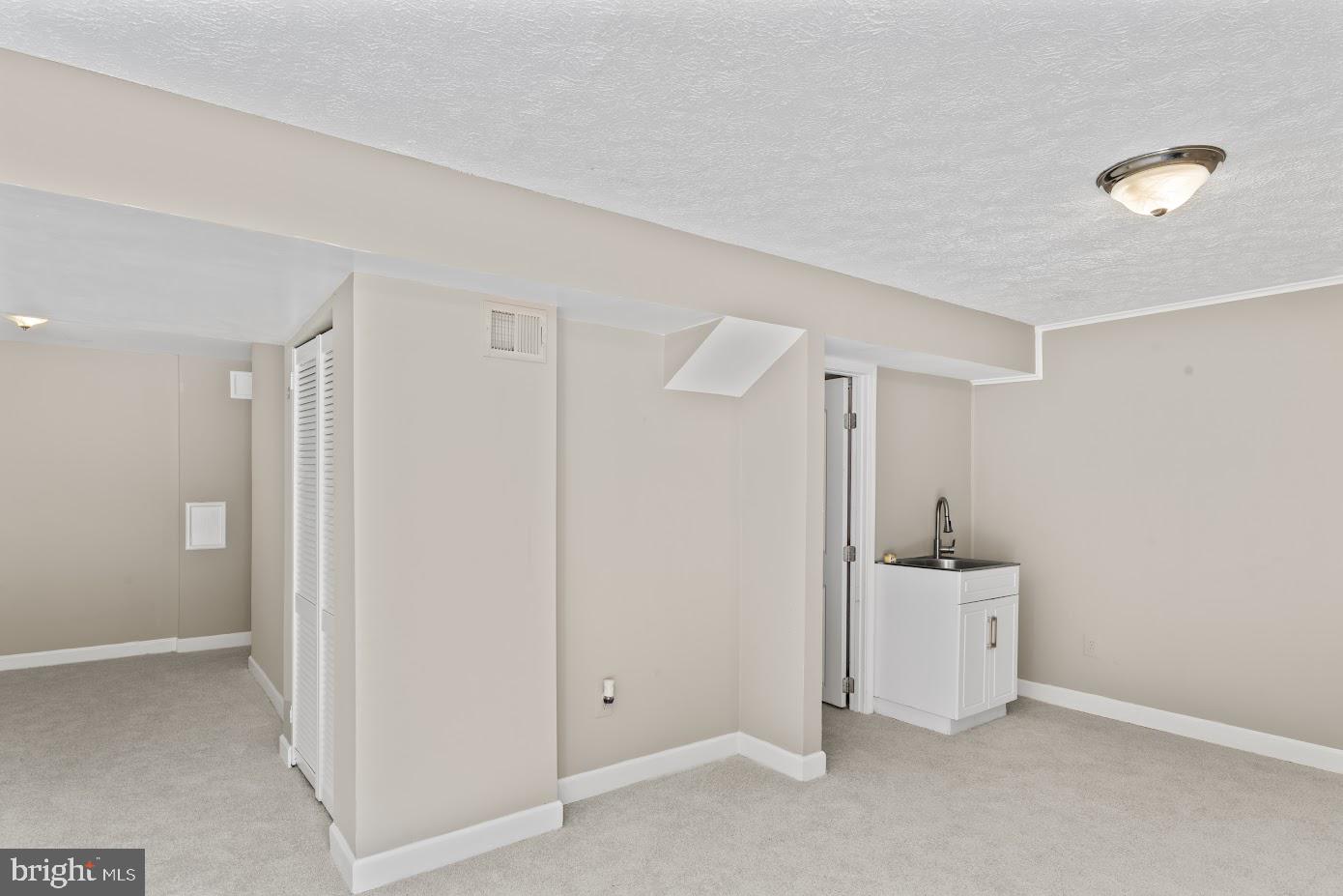 1008 TEMPLE CT, STERLING, Virginia 20164, 3 Bedrooms Bedrooms, ,2 BathroomsBathrooms,Residential,For sale,1008 TEMPLE CT,VALO2102014 MLS # VALO2102014