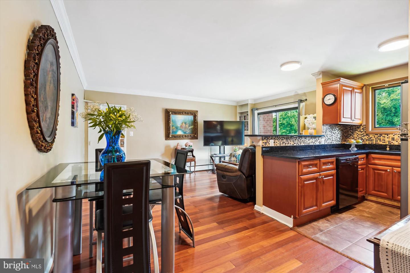 2844 ANNANDALE RD #316, FALLS CHURCH, Virginia 22042, 2 Bedrooms Bedrooms, ,1 BathroomBathrooms,Residential,For sale,2844 ANNANDALE RD #316,VAFX2255258 MLS # VAFX2255258
