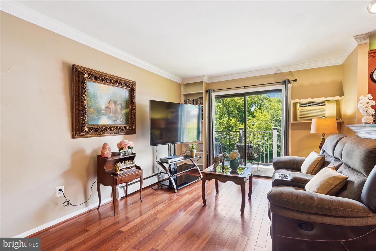 2844 ANNANDALE RD #316, FALLS CHURCH, Virginia 22042, 2 Bedrooms Bedrooms, ,1 BathroomBathrooms,Residential,For sale,2844 ANNANDALE RD #316,VAFX2255258 MLS # VAFX2255258