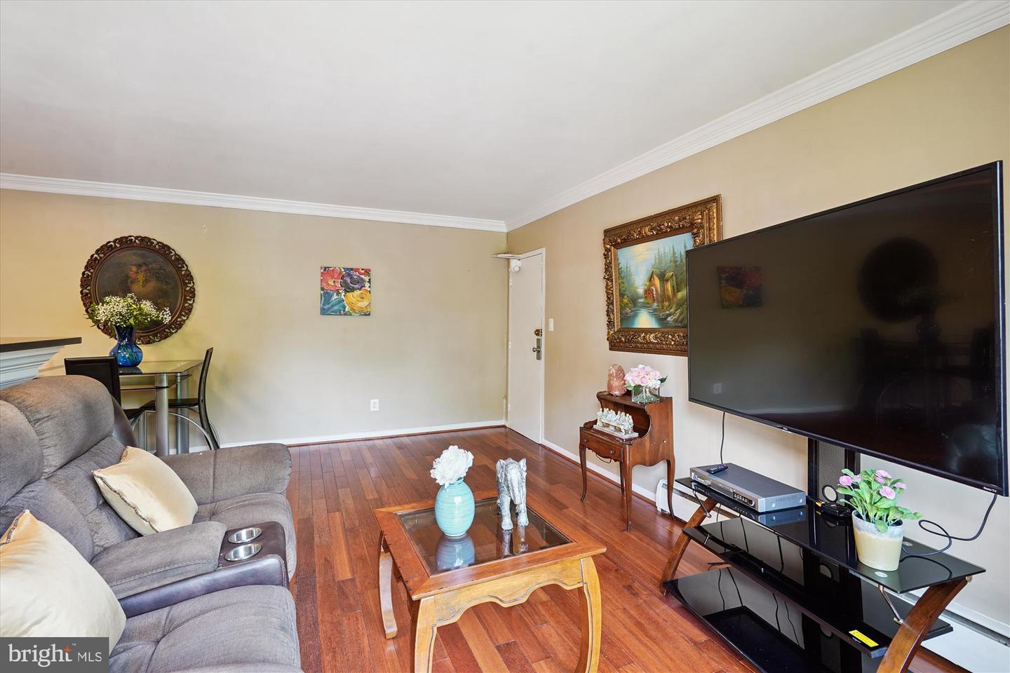 2844 ANNANDALE RD #316, FALLS CHURCH, Virginia 22042, 2 Bedrooms Bedrooms, ,1 BathroomBathrooms,Residential,For sale,2844 ANNANDALE RD #316,VAFX2255258 MLS # VAFX2255258
