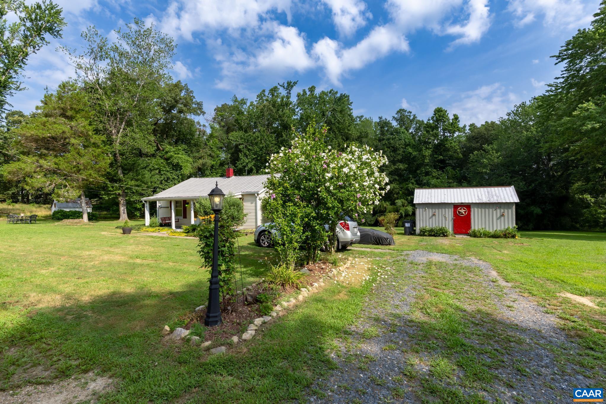 304 MARTIN KINGS RD, CHARLOTTESVILLE, Virginia 22902, 2 Bedrooms Bedrooms, ,1 BathroomBathrooms,Residential,304 MARTIN KINGS RD,666529 MLS # 666529