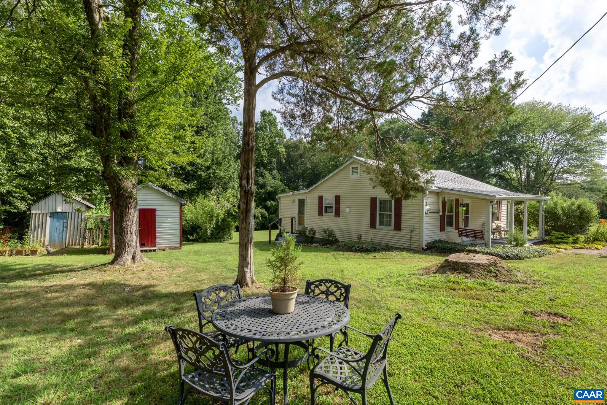 304 MARTIN KINGS RD, CHARLOTTESVILLE, Virginia 22902, 2 Bedrooms Bedrooms, ,1 BathroomBathrooms,Residential,304 MARTIN KINGS RD,666529 MLS # 666529