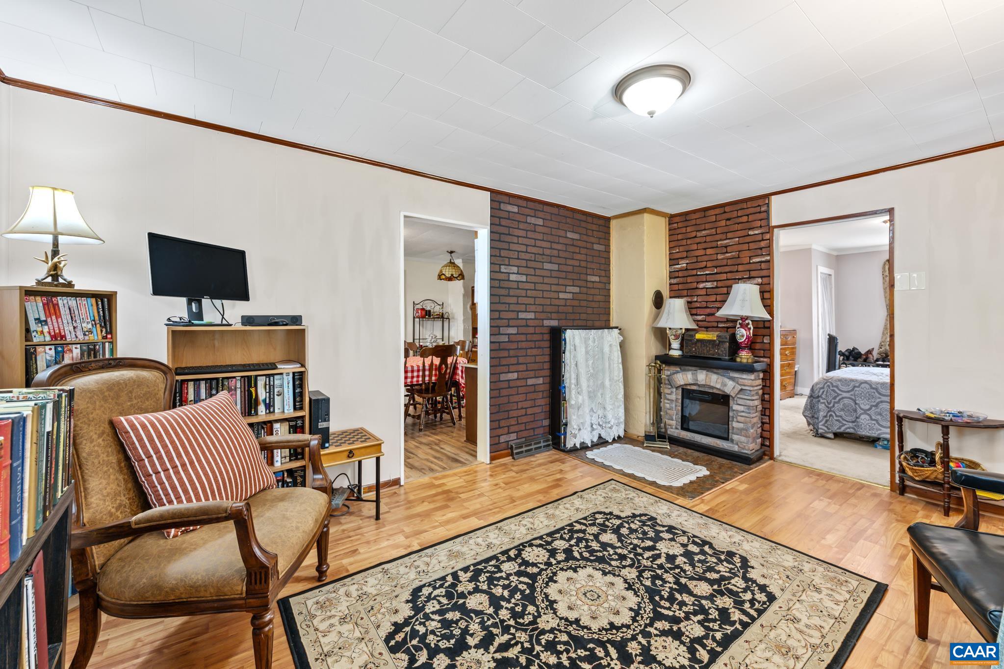 304 MARTIN KINGS RD, CHARLOTTESVILLE, Virginia 22902, 2 Bedrooms Bedrooms, ,1 BathroomBathrooms,Residential,304 MARTIN KINGS RD,666529 MLS # 666529