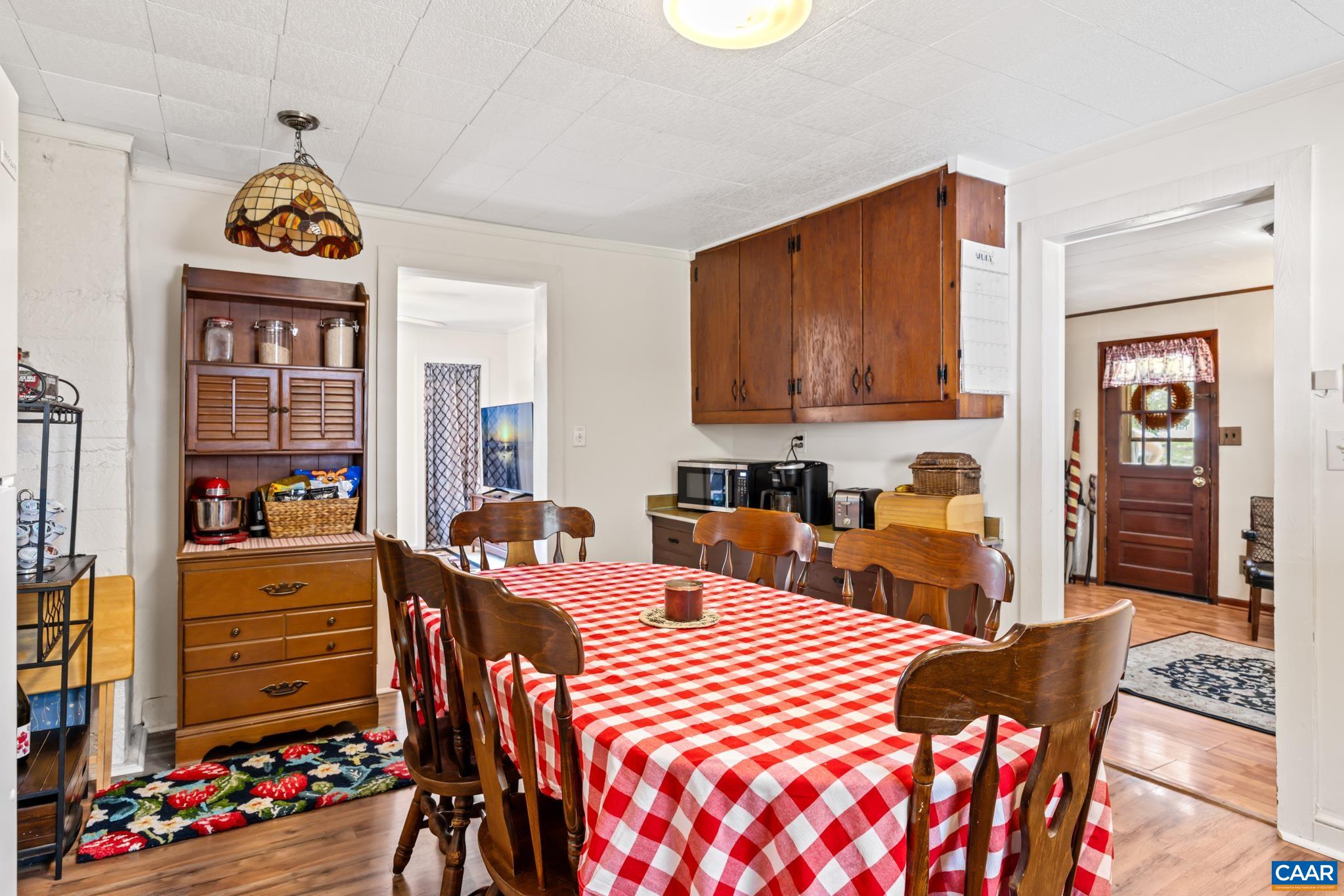 304 MARTIN KINGS RD, CHARLOTTESVILLE, Virginia 22902, 2 Bedrooms Bedrooms, ,1 BathroomBathrooms,Residential,304 MARTIN KINGS RD,666529 MLS # 666529