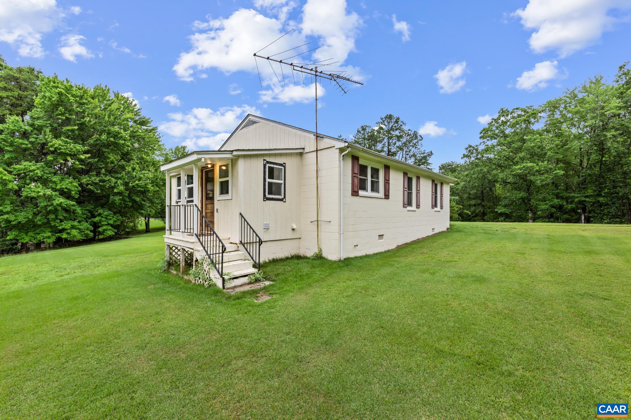 894 DOBBY CREEK RD, SCOTTSVILLE, Virginia 24590, 2 Bedrooms Bedrooms, ,1 BathroomBathrooms,Residential,894 DOBBY CREEK RD,666580 MLS # 666580