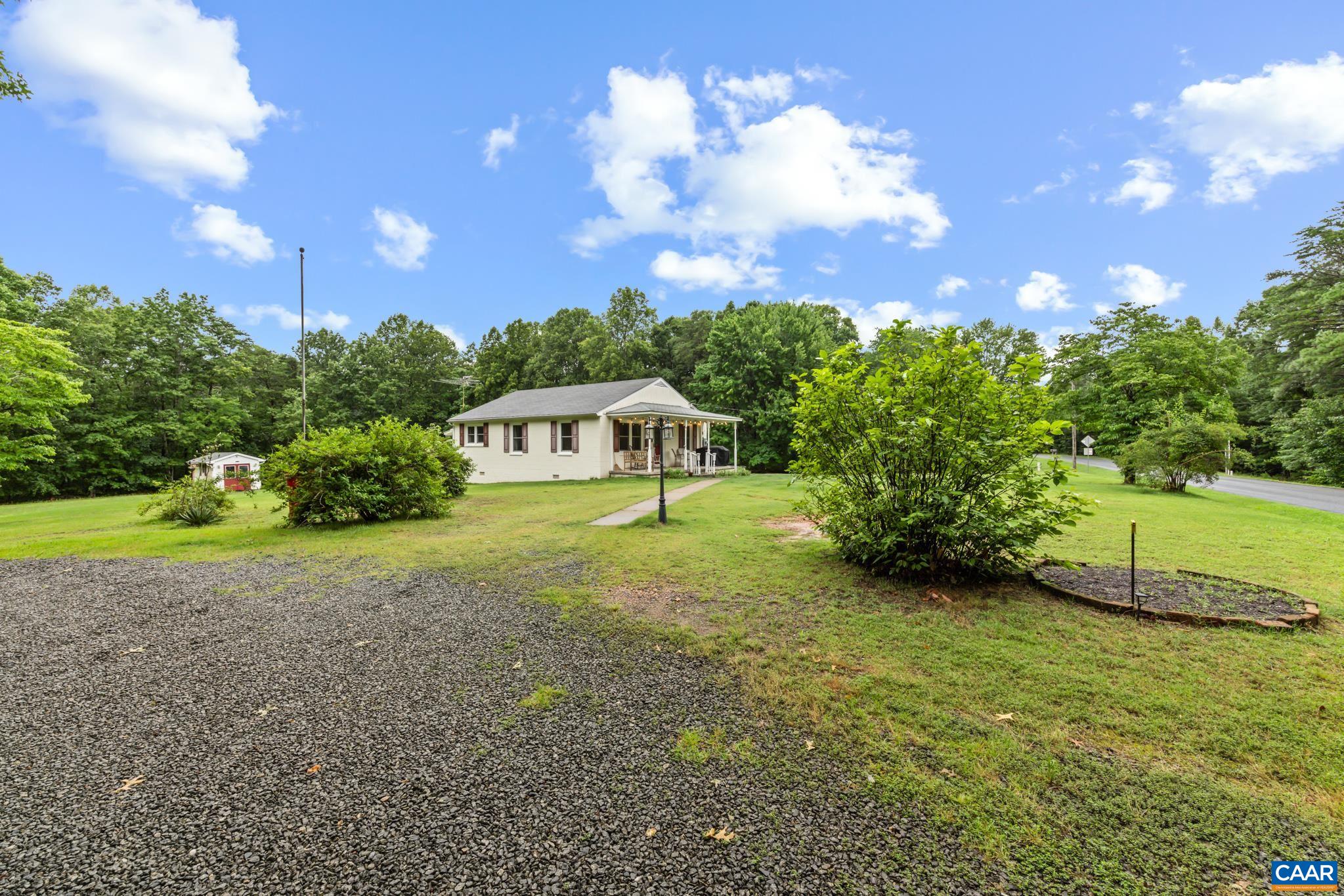 894 DOBBY CREEK RD, SCOTTSVILLE, Virginia 24590, 2 Bedrooms Bedrooms, ,1 BathroomBathrooms,Residential,894 DOBBY CREEK RD,666580 MLS # 666580