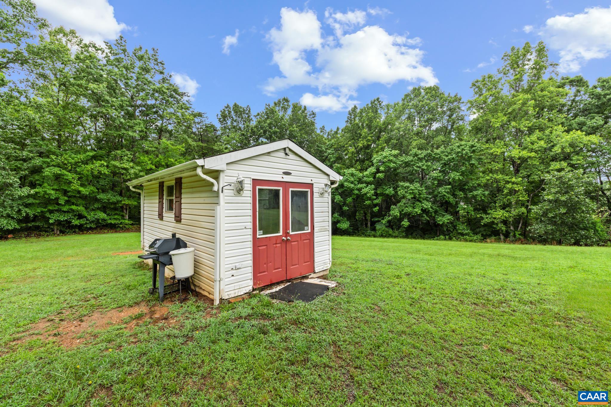 894 DOBBY CREEK RD, SCOTTSVILLE, Virginia 24590, 2 Bedrooms Bedrooms, ,1 BathroomBathrooms,Residential,894 DOBBY CREEK RD,666580 MLS # 666580