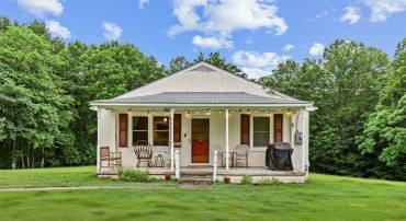 894 DOBBY CREEK RD, SCOTTSVILLE, Virginia 24590, 2 Bedrooms Bedrooms, ,1 BathroomBathrooms,Residential,894 DOBBY CREEK RD,666580 MLS # 666580