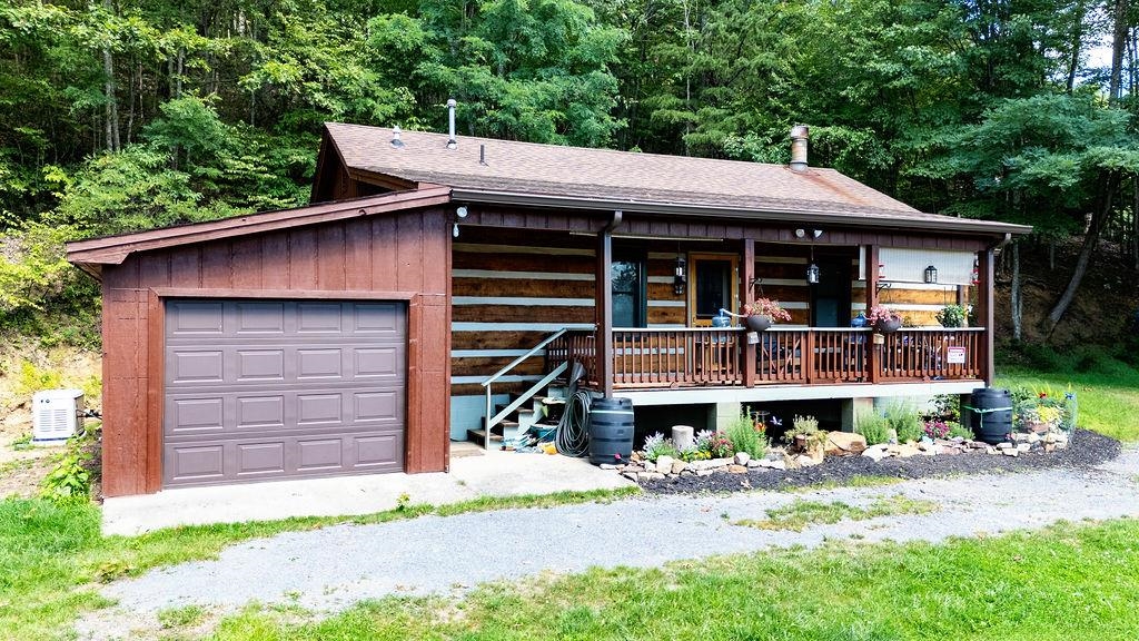 1063 HIGH VALLEY DR, MONTEREY, Virginia 24465, 2 Bedrooms Bedrooms, ,2 BathroomsBathrooms,Residential,Knight,1063 HIGH VALLEY DR,666674 MLS # 666674