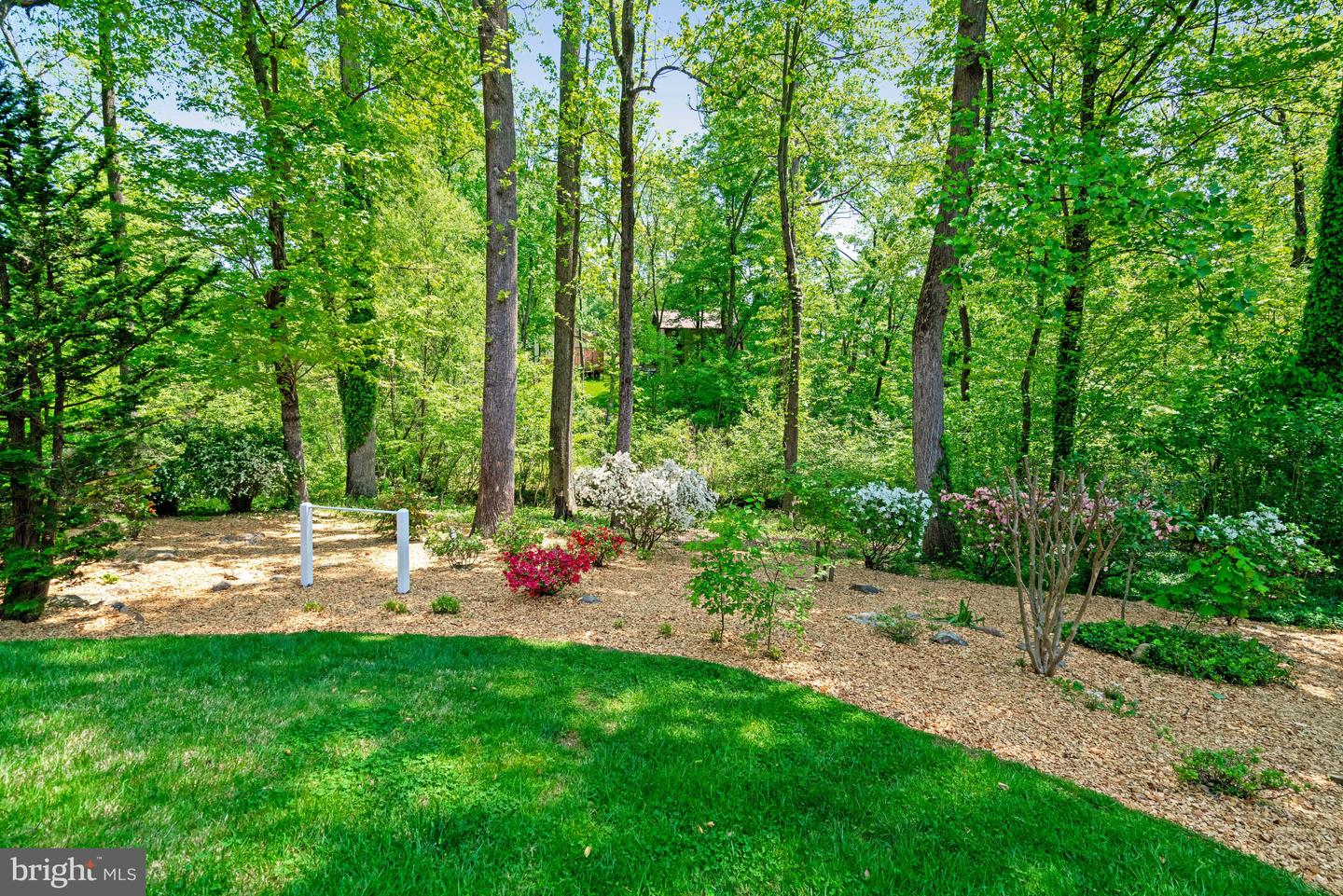 9103 HOME GUARD DR, BURKE, Virginia 22015, 4 Bedrooms Bedrooms, ,2 BathroomsBathrooms,Residential,For sale,9103 HOME GUARD DR,VAFX2209134 MLS # VAFX2209134