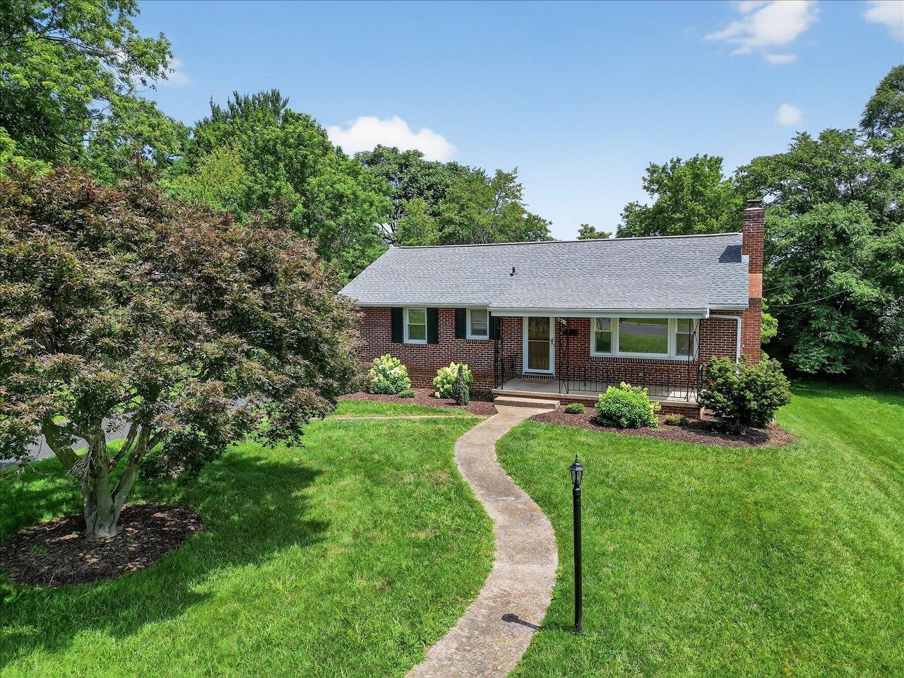 2421 MT VERNON ST, WAYNESBORO, Virginia 22980, 4 Bedrooms Bedrooms, ,2 BathroomsBathrooms,Residential,2421 MT VERNON ST,666675 MLS # 666675