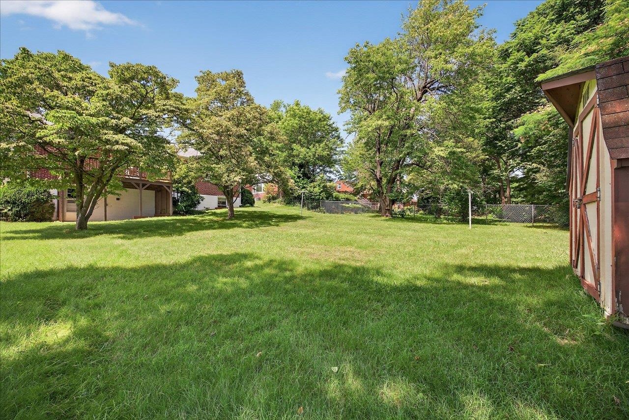 2421 MT VERNON ST, WAYNESBORO, Virginia 22980, 4 Bedrooms Bedrooms, ,2 BathroomsBathrooms,Residential,2421 MT VERNON ST,666675 MLS # 666675