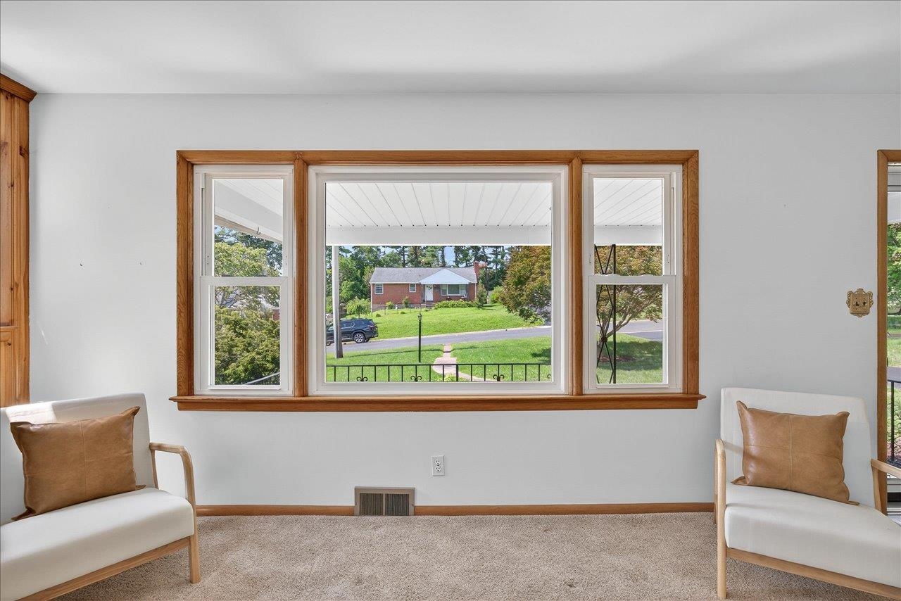 2421 MT VERNON ST, WAYNESBORO, Virginia 22980, 4 Bedrooms Bedrooms, ,2 BathroomsBathrooms,Residential,2421 MT VERNON ST,666675 MLS # 666675