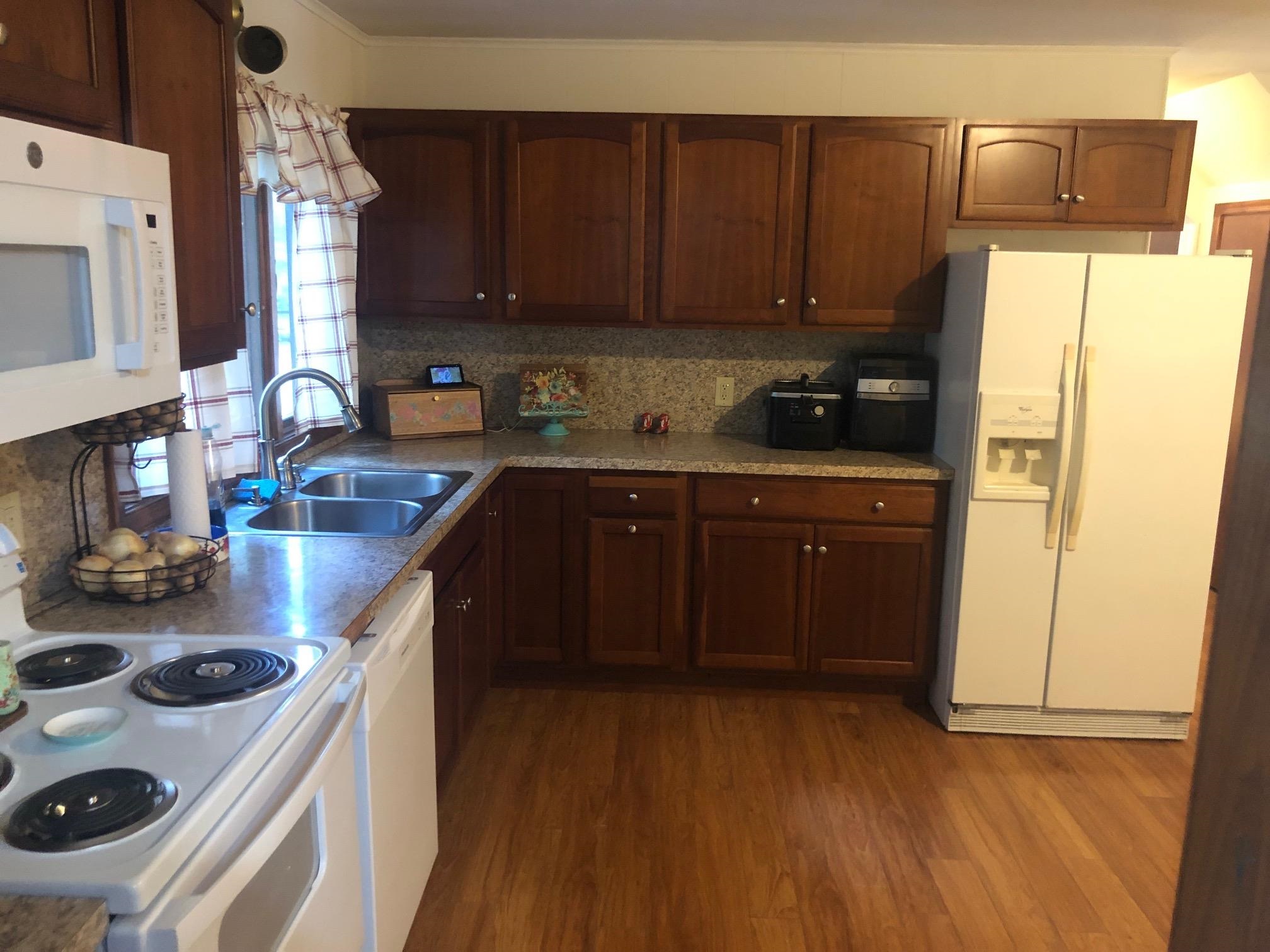 109 COOPER DR, STUARTS DRAFT, Virginia 24477, 4 Bedrooms Bedrooms, ,2 BathroomsBathrooms,Residential,Thompson,109 COOPER DR,666676 MLS # 666676