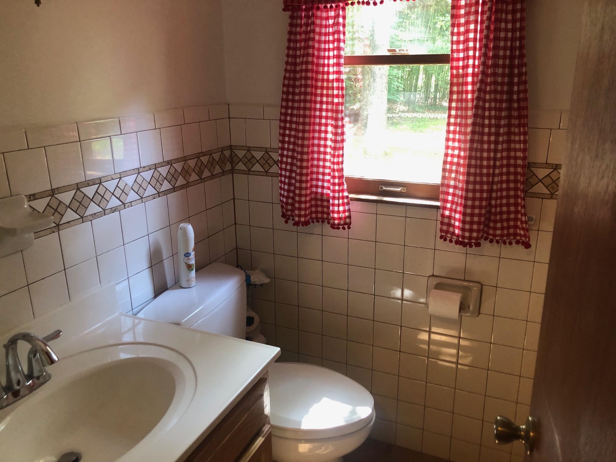 109 COOPER DR, STUARTS DRAFT, Virginia 24477, 4 Bedrooms Bedrooms, ,2 BathroomsBathrooms,Residential,Thompson,109 COOPER DR,666676 MLS # 666676