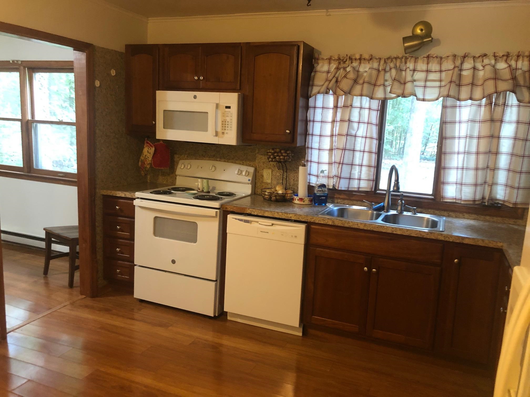 109 COOPER DR, STUARTS DRAFT, Virginia 24477, 4 Bedrooms Bedrooms, ,2 BathroomsBathrooms,Residential,Thompson,109 COOPER DR,666676 MLS # 666676