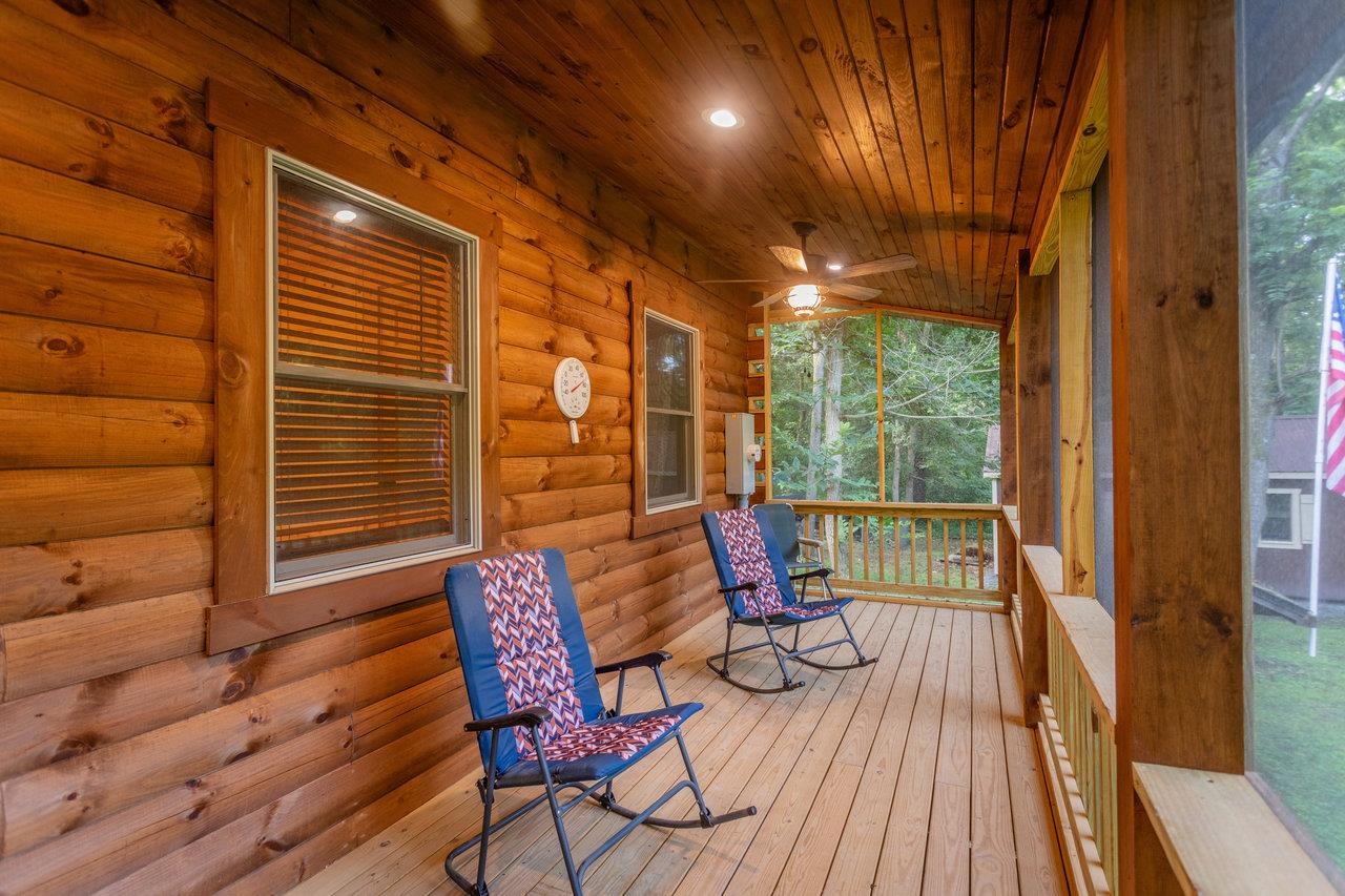 561 RIVER VIEW DR, SHENANDOAH, Virginia 22849, 2 Bedrooms Bedrooms, ,1 BathroomBathrooms,Residential,561 RIVER VIEW DR,666677 MLS # 666677