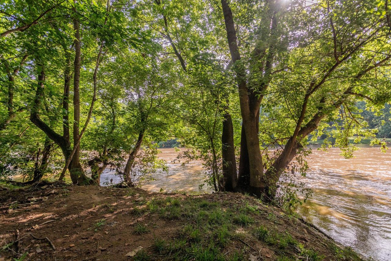 561 RIVER VIEW DR, SHENANDOAH, Virginia 22849, 2 Bedrooms Bedrooms, ,1 BathroomBathrooms,Residential,561 RIVER VIEW DR,666677 MLS # 666677