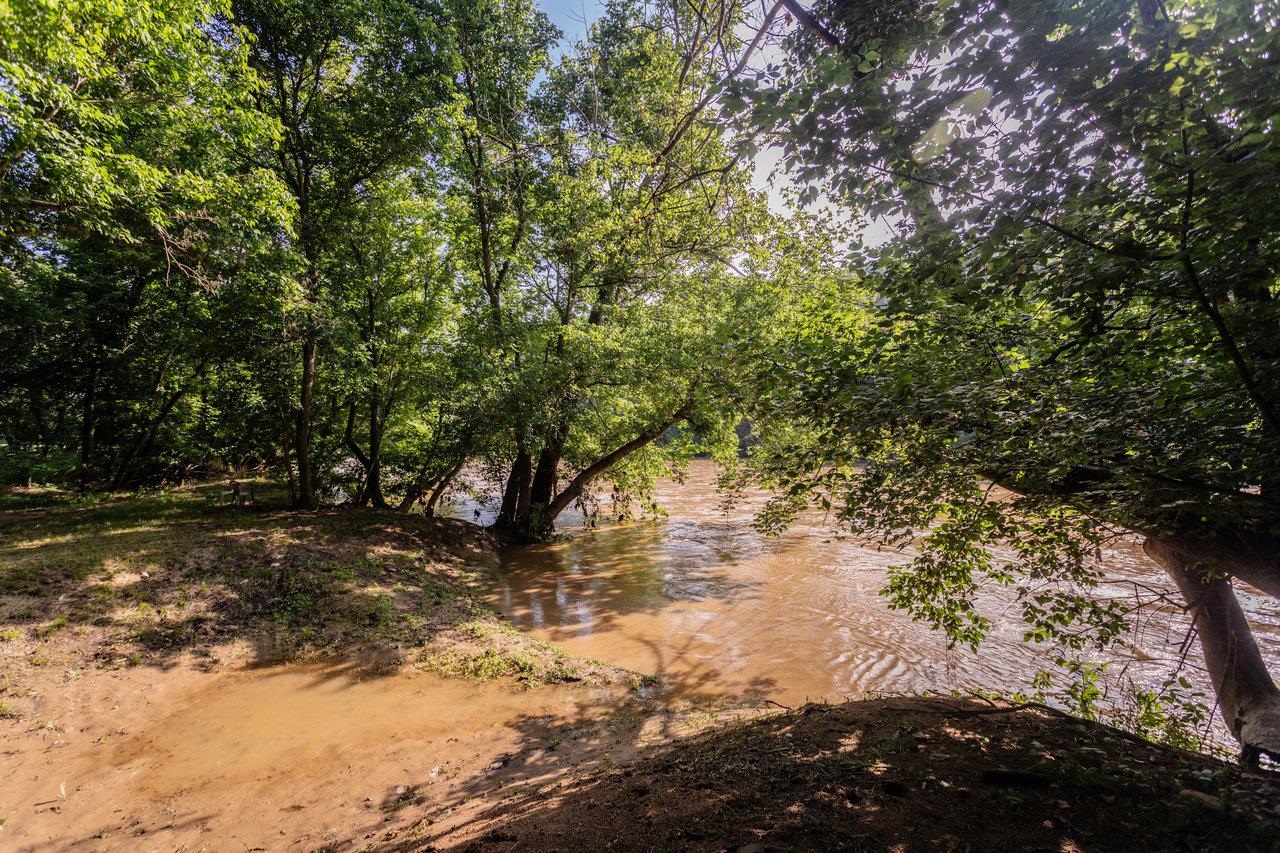 561 RIVER VIEW DR, SHENANDOAH, Virginia 22849, 2 Bedrooms Bedrooms, ,1 BathroomBathrooms,Residential,561 RIVER VIEW DR,666677 MLS # 666677