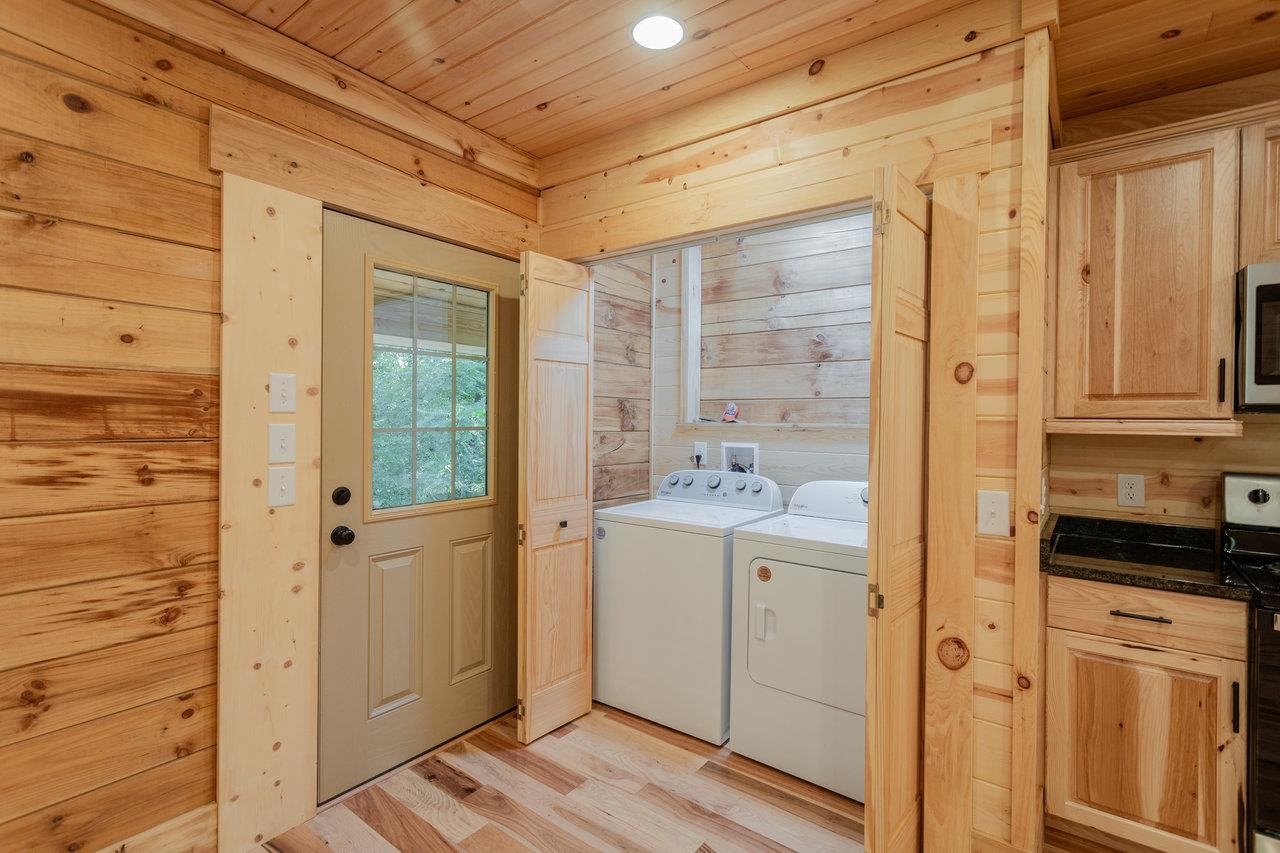 561 RIVER VIEW DR, SHENANDOAH, Virginia 22849, 2 Bedrooms Bedrooms, ,1 BathroomBathrooms,Residential,561 RIVER VIEW DR,666677 MLS # 666677