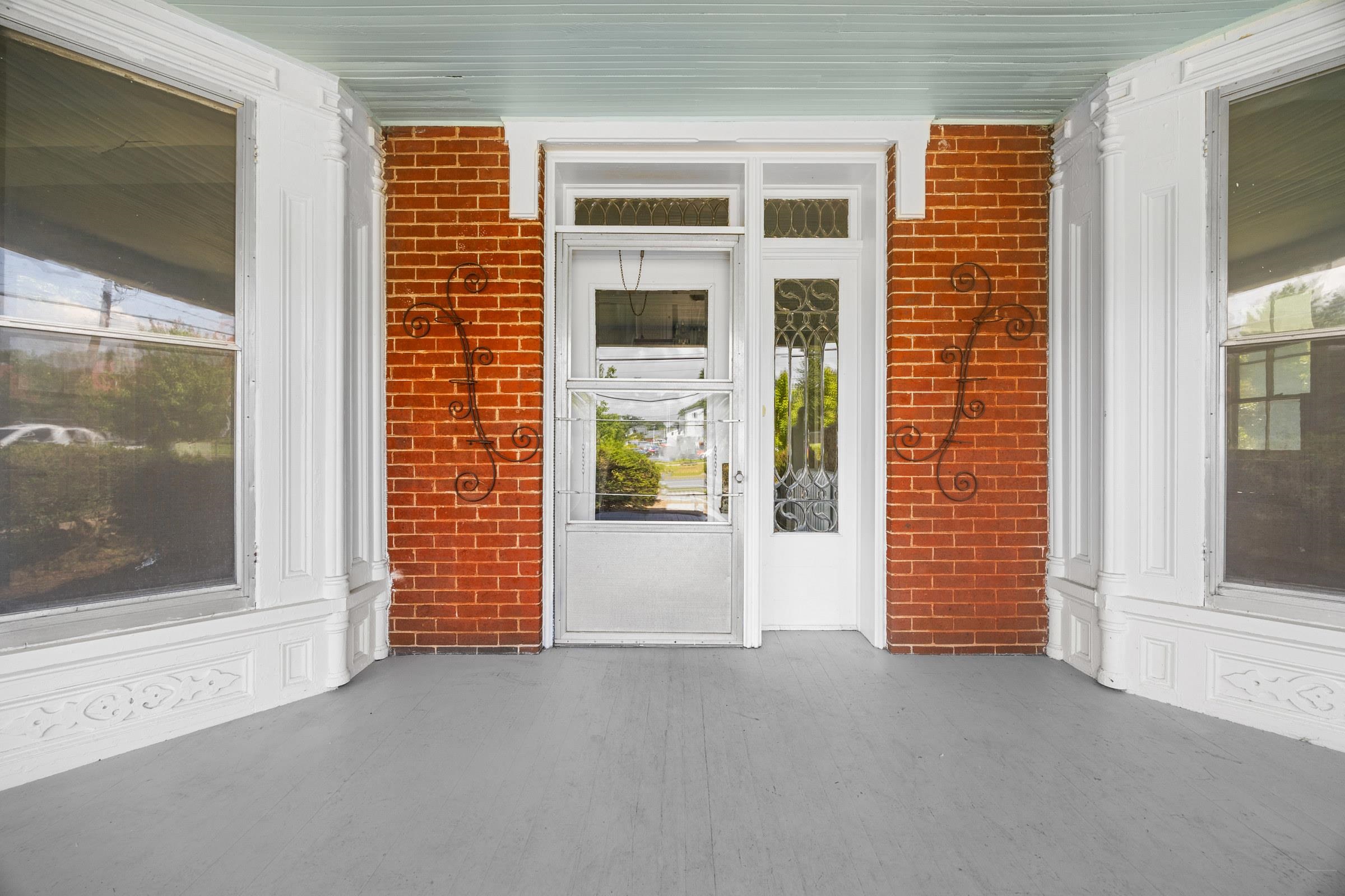 133 S MUHLENBERG ST, WOODSTOCK, Virginia 22664, 5 Bedrooms Bedrooms, ,3 BathroomsBathrooms,Residential,133 S MUHLENBERG ST,666678 MLS # 666678