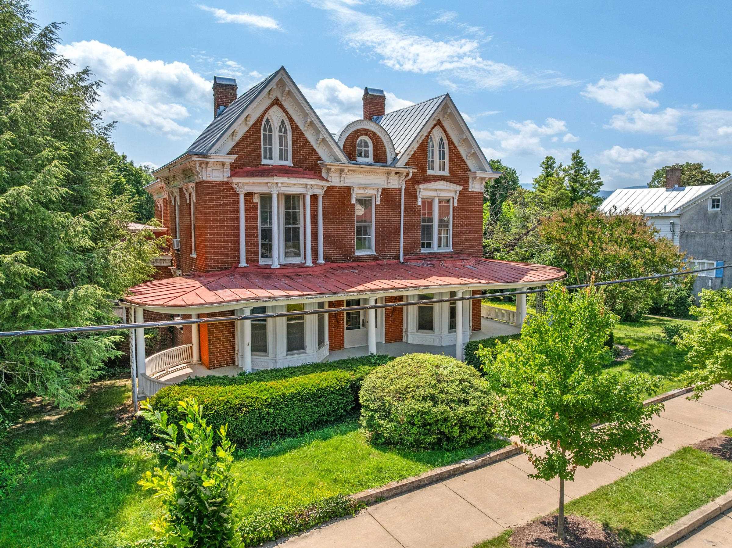 133 S MUHLENBERG ST, WOODSTOCK, Virginia 22664, 5 Bedrooms Bedrooms, ,3 BathroomsBathrooms,Residential,133 S MUHLENBERG ST,666678 MLS # 666678
