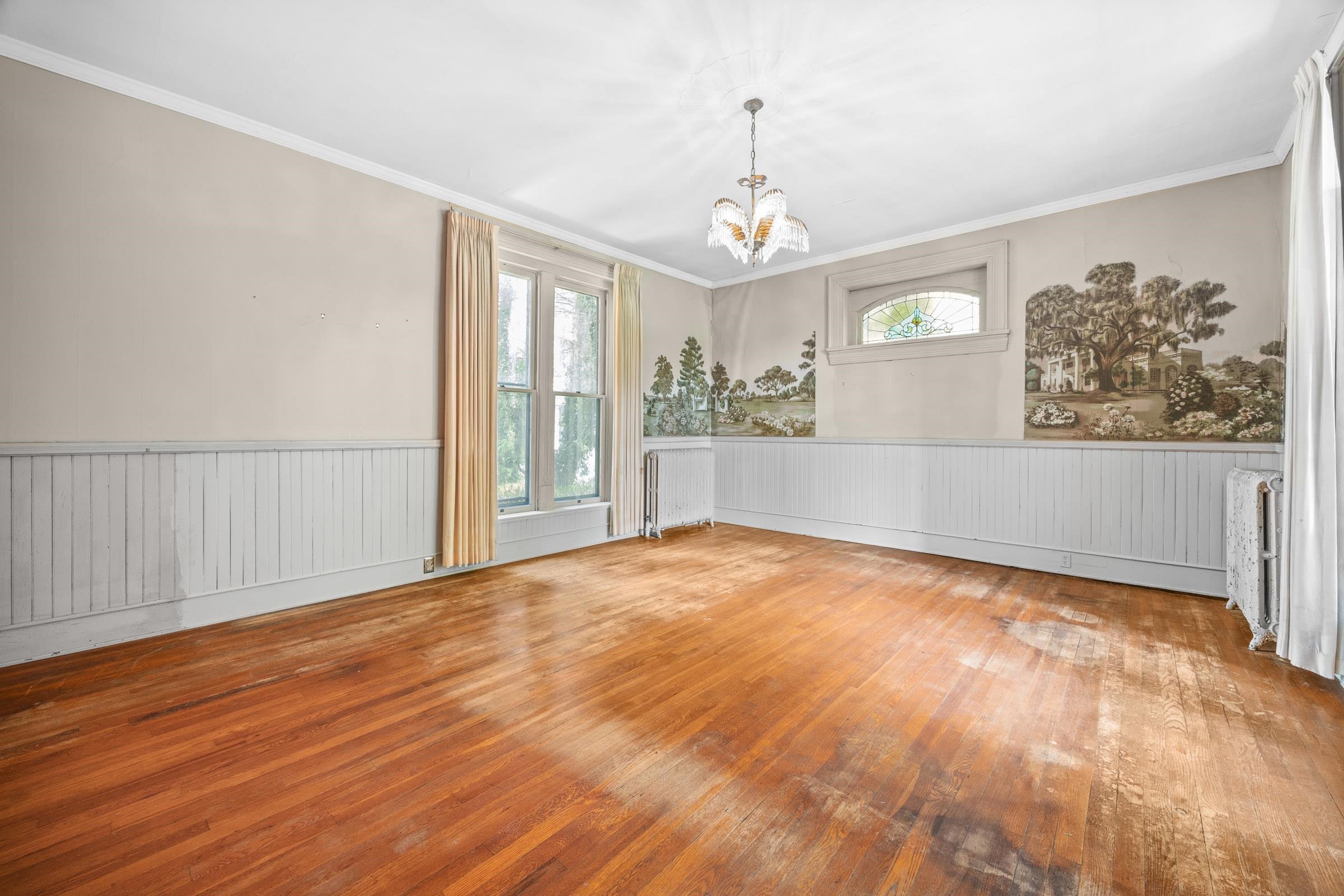 133 S MUHLENBERG ST, WOODSTOCK, Virginia 22664, 5 Bedrooms Bedrooms, ,3 BathroomsBathrooms,Residential,133 S MUHLENBERG ST,666678 MLS # 666678