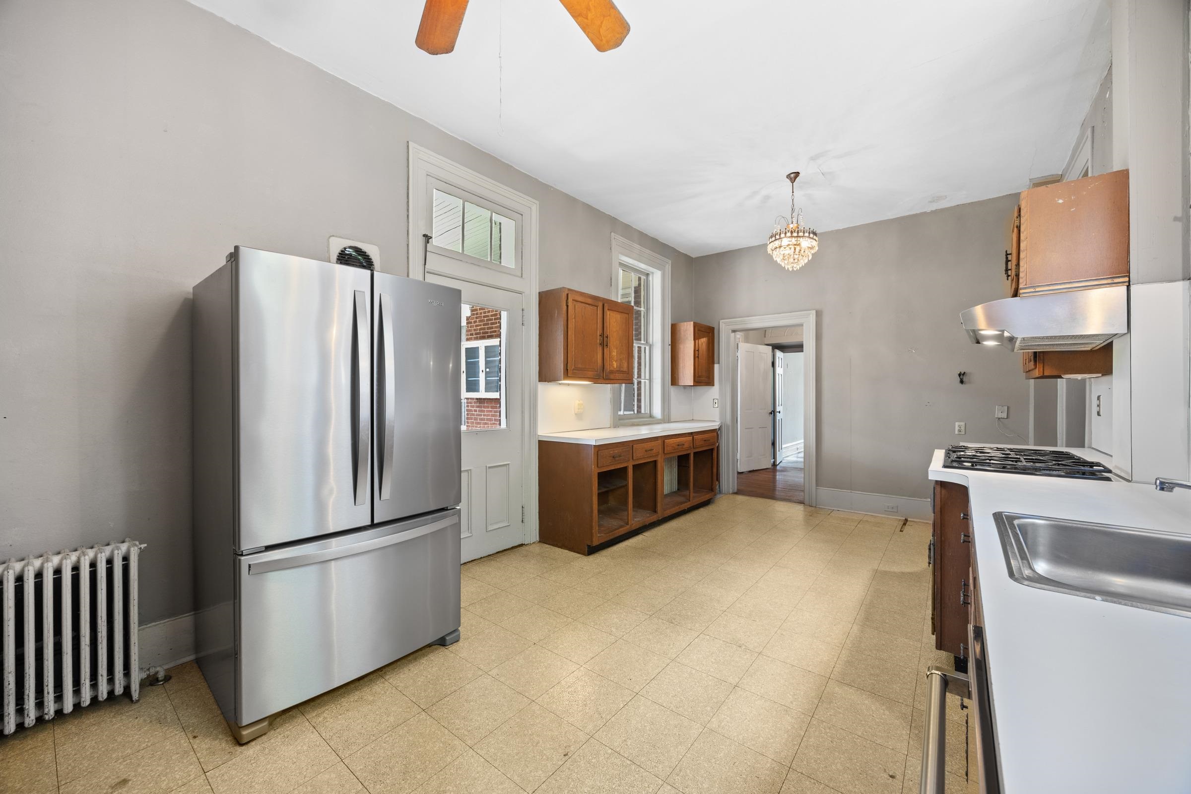 133 S MUHLENBERG ST, WOODSTOCK, Virginia 22664, 5 Bedrooms Bedrooms, ,3 BathroomsBathrooms,Residential,133 S MUHLENBERG ST,666678 MLS # 666678