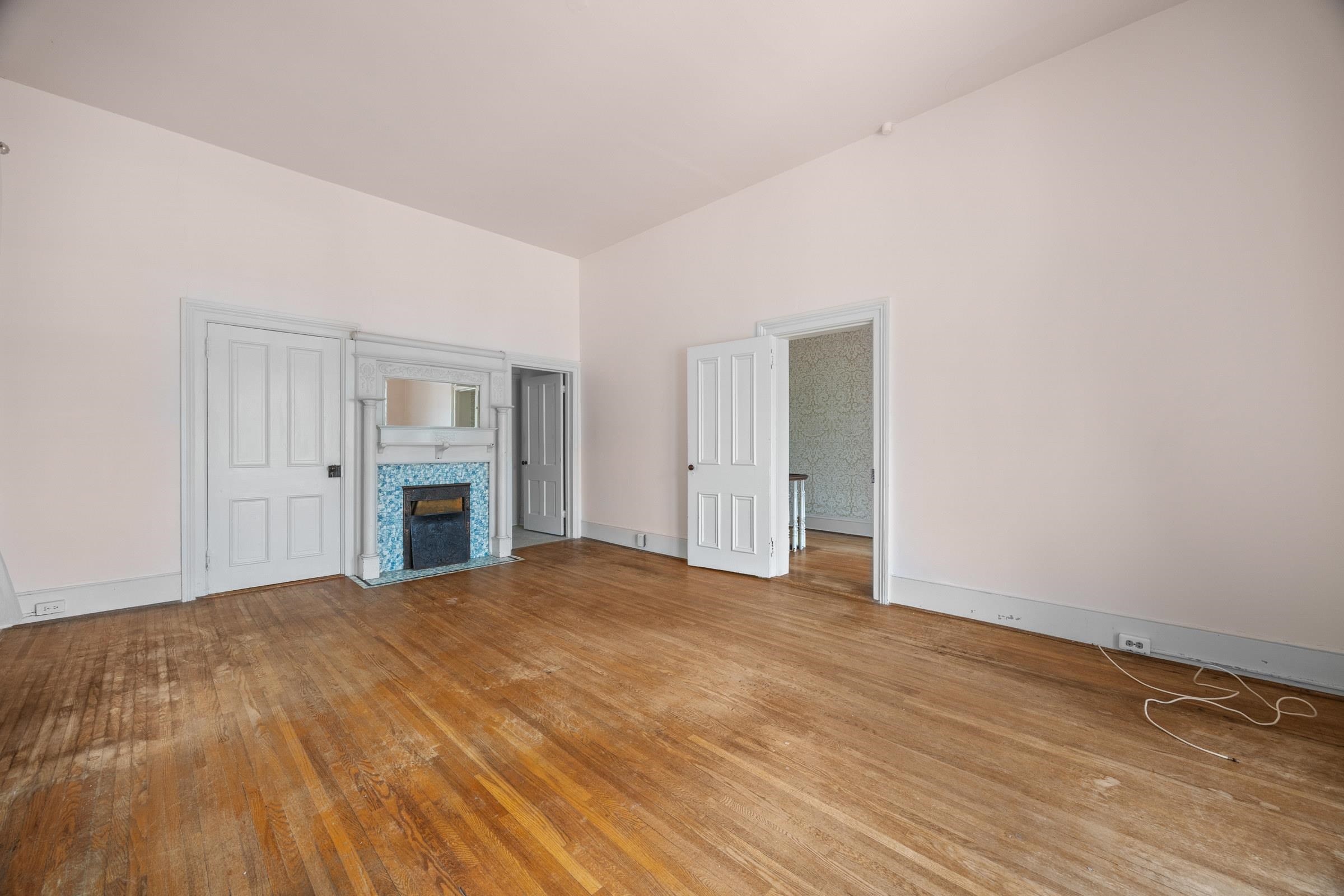 133 S MUHLENBERG ST, WOODSTOCK, Virginia 22664, 5 Bedrooms Bedrooms, ,3 BathroomsBathrooms,Residential,133 S MUHLENBERG ST,666678 MLS # 666678