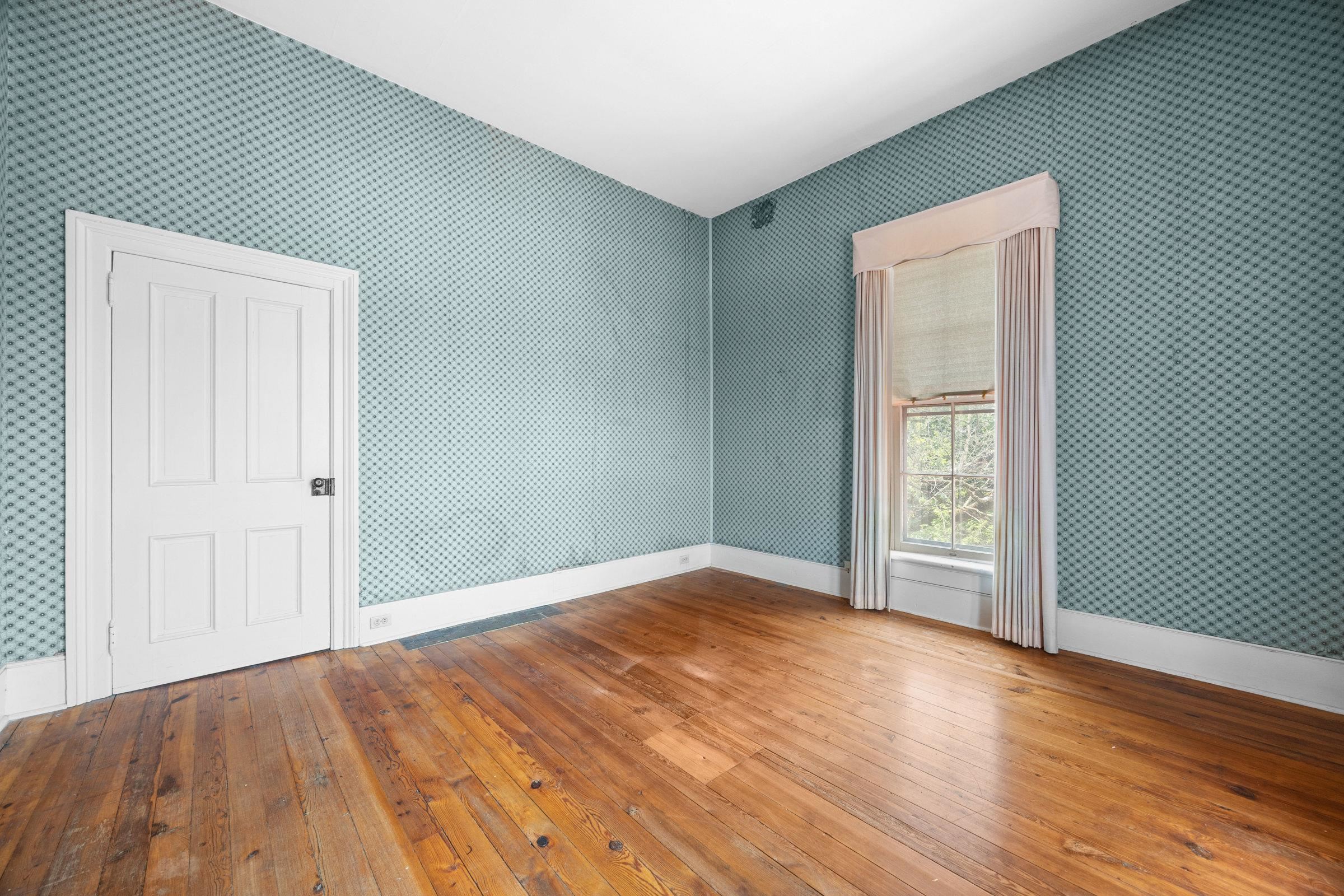 133 S MUHLENBERG ST, WOODSTOCK, Virginia 22664, 5 Bedrooms Bedrooms, ,3 BathroomsBathrooms,Residential,133 S MUHLENBERG ST,666678 MLS # 666678