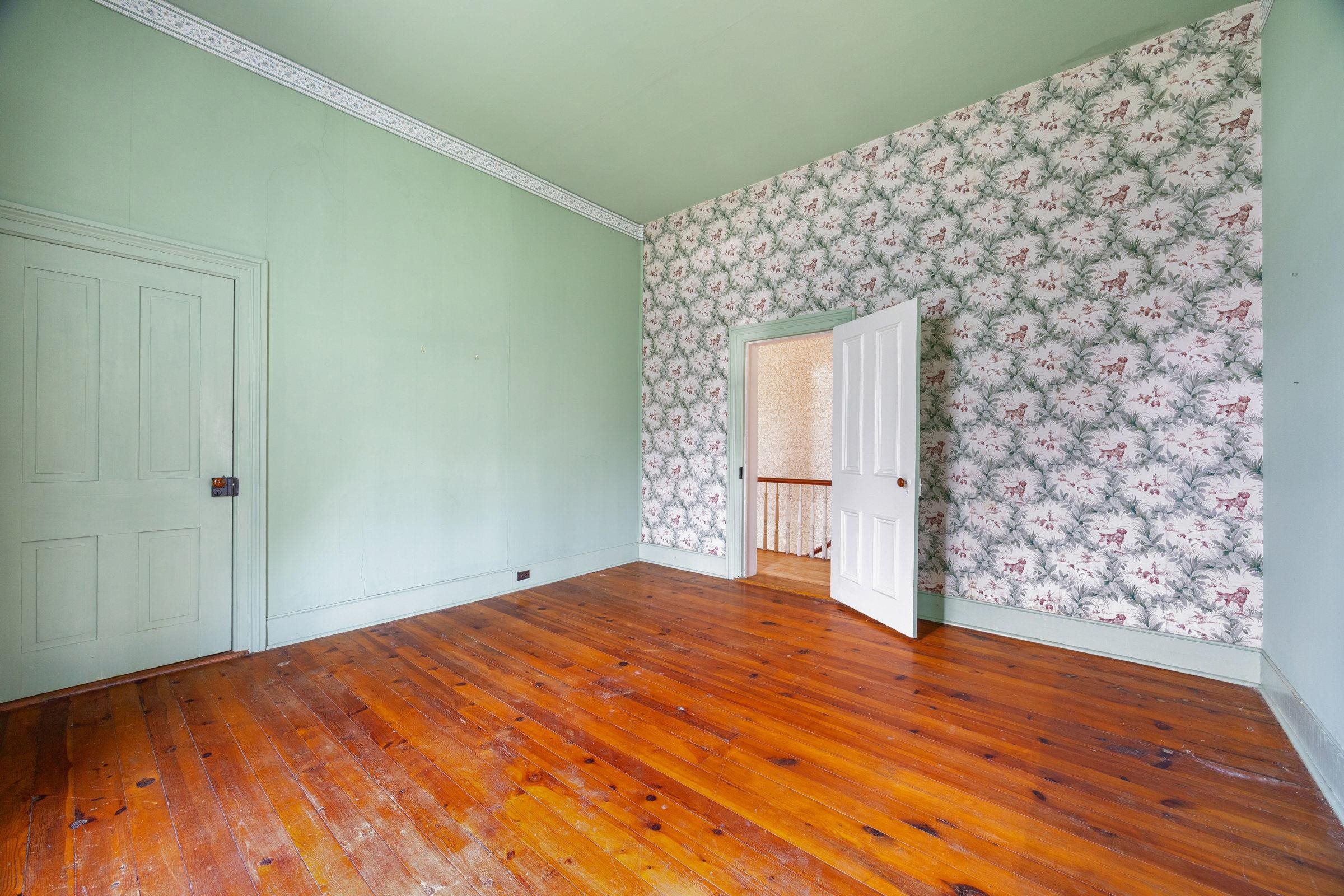 133 S MUHLENBERG ST, WOODSTOCK, Virginia 22664, 5 Bedrooms Bedrooms, ,3 BathroomsBathrooms,Residential,133 S MUHLENBERG ST,666678 MLS # 666678
