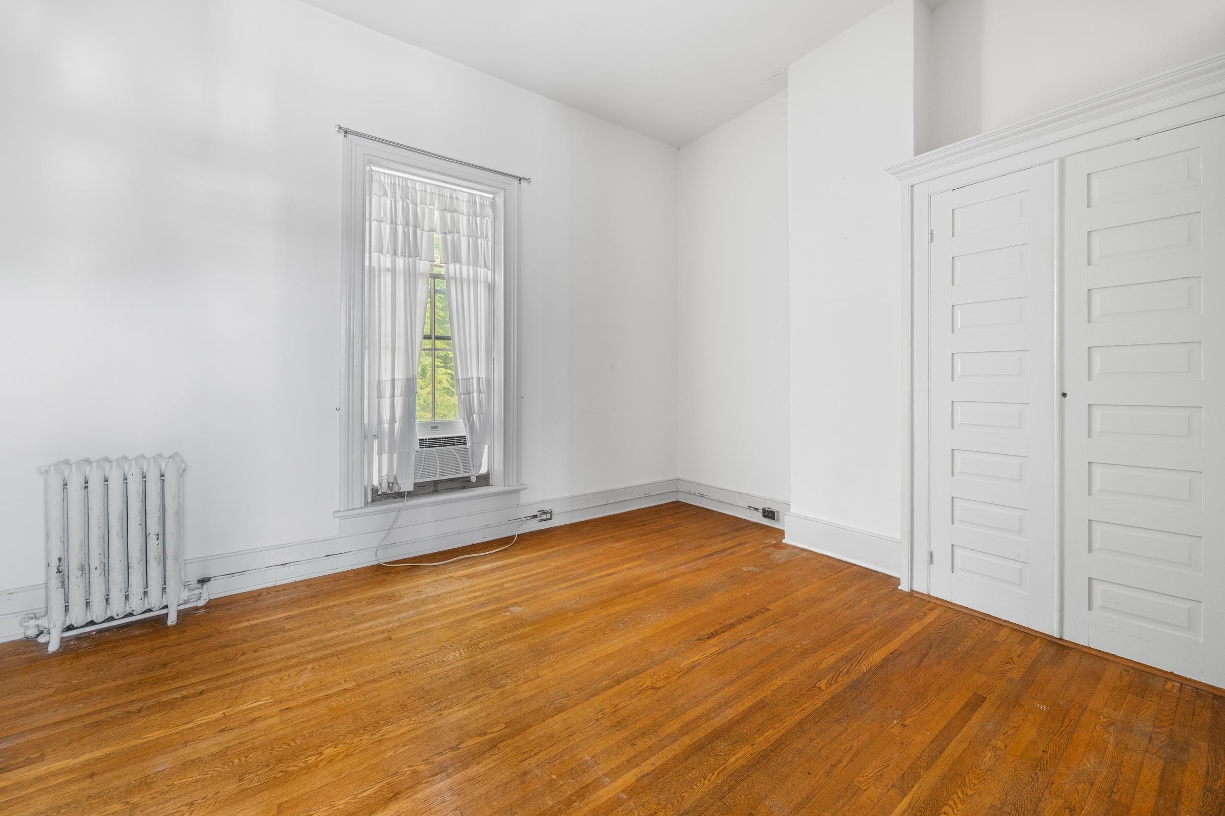 133 S MUHLENBERG ST, WOODSTOCK, Virginia 22664, 5 Bedrooms Bedrooms, ,3 BathroomsBathrooms,Residential,133 S MUHLENBERG ST,666678 MLS # 666678