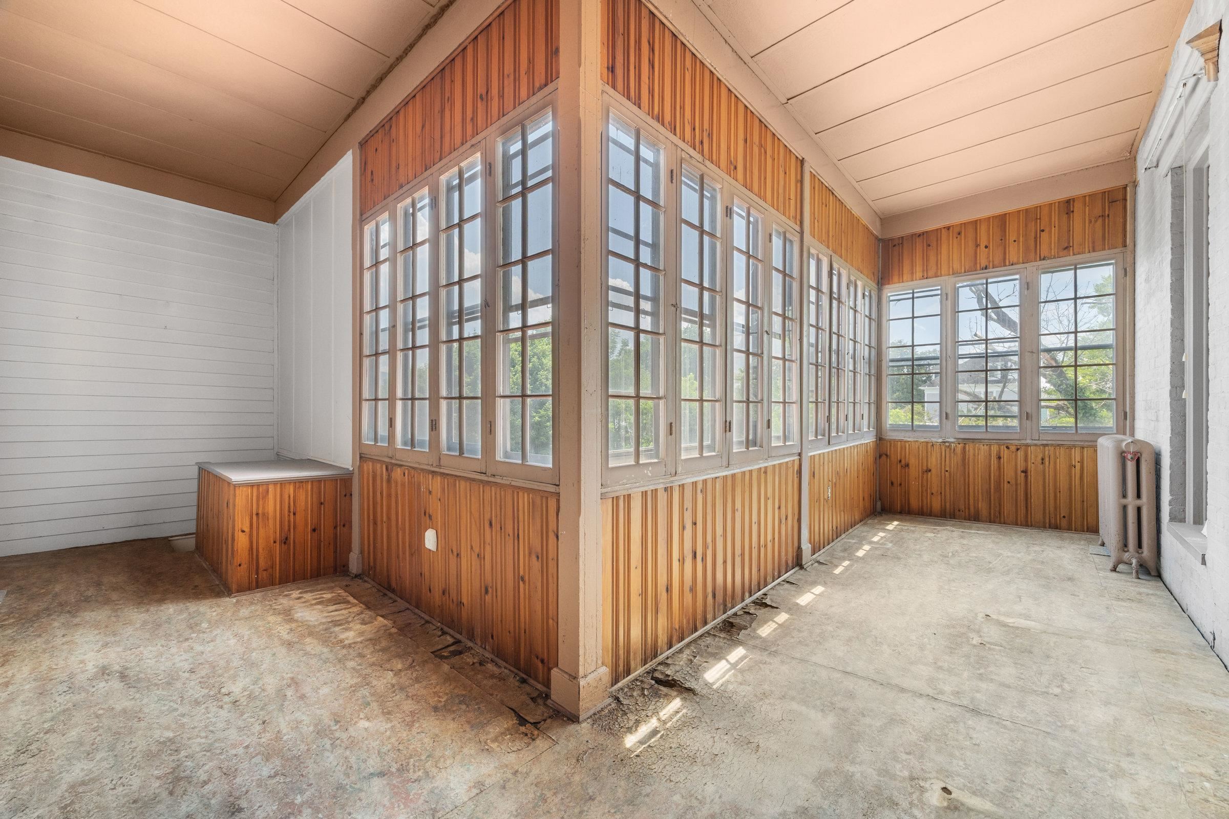 133 S MUHLENBERG ST, WOODSTOCK, Virginia 22664, 5 Bedrooms Bedrooms, ,3 BathroomsBathrooms,Residential,133 S MUHLENBERG ST,666678 MLS # 666678