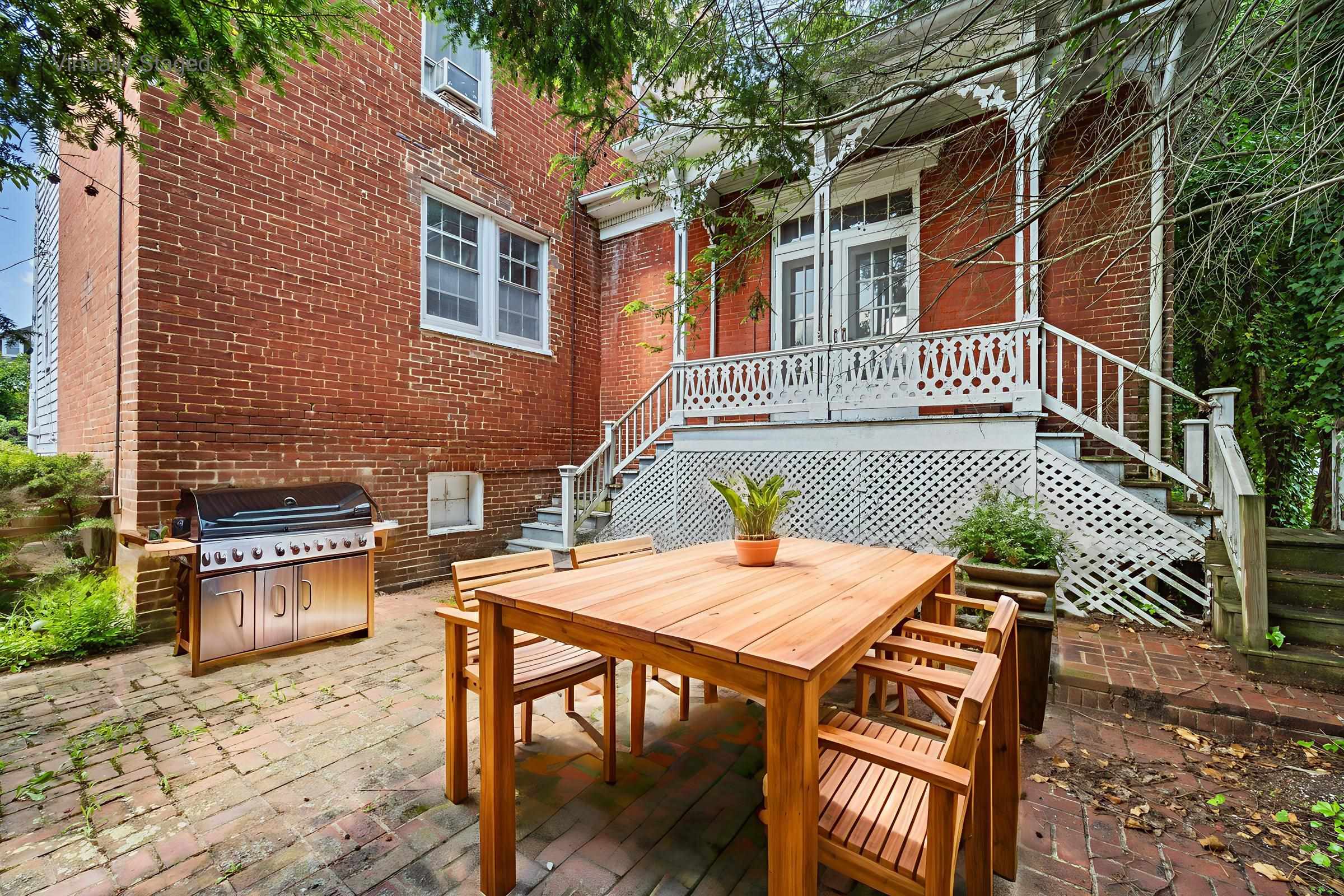 133 S MUHLENBERG ST, WOODSTOCK, Virginia 22664, 5 Bedrooms Bedrooms, ,3 BathroomsBathrooms,Residential,133 S MUHLENBERG ST,666678 MLS # 666678