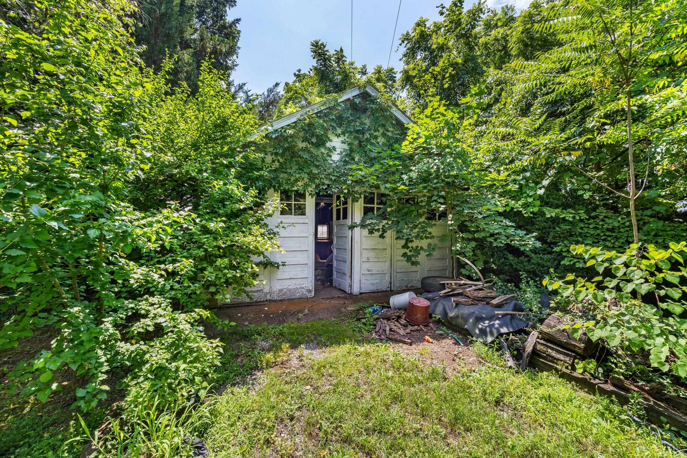133 S MUHLENBERG ST, WOODSTOCK, Virginia 22664, 5 Bedrooms Bedrooms, ,3 BathroomsBathrooms,Residential,133 S MUHLENBERG ST,666678 MLS # 666678