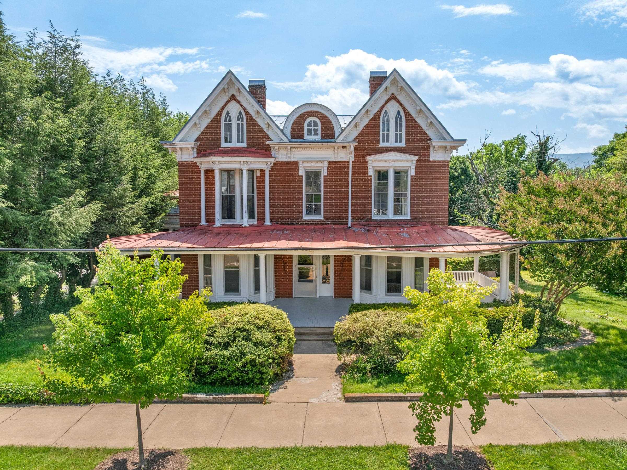 133 S MUHLENBERG ST, WOODSTOCK, Virginia 22664, 5 Bedrooms Bedrooms, ,3 BathroomsBathrooms,Residential,133 S MUHLENBERG ST,666678 MLS # 666678