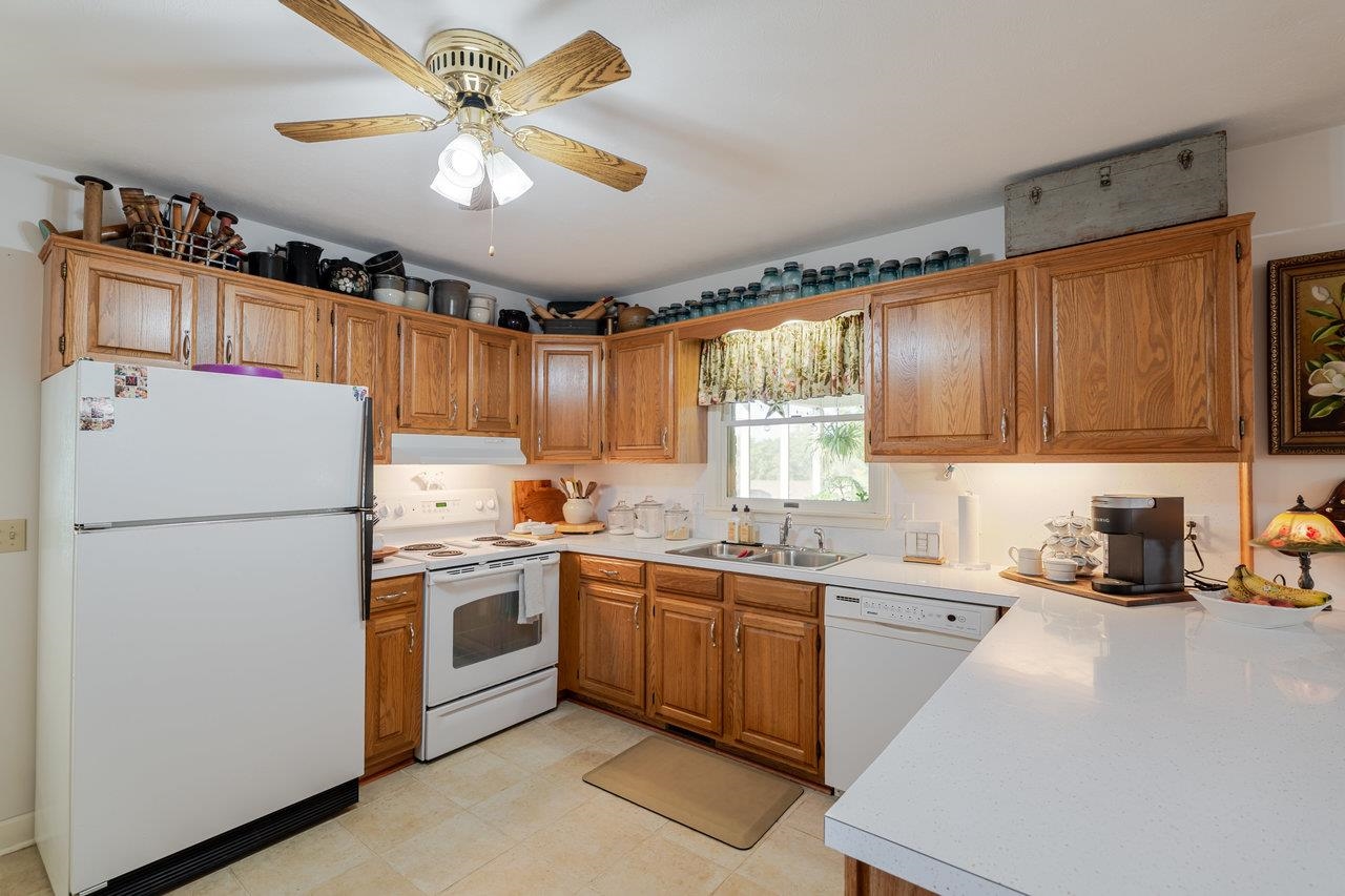 200 MILLER DR, BRIDGEWATER, Virginia 22812, 3 Bedrooms Bedrooms, ,2 BathroomsBathrooms,Residential,200 MILLER DR,666679 MLS # 666679