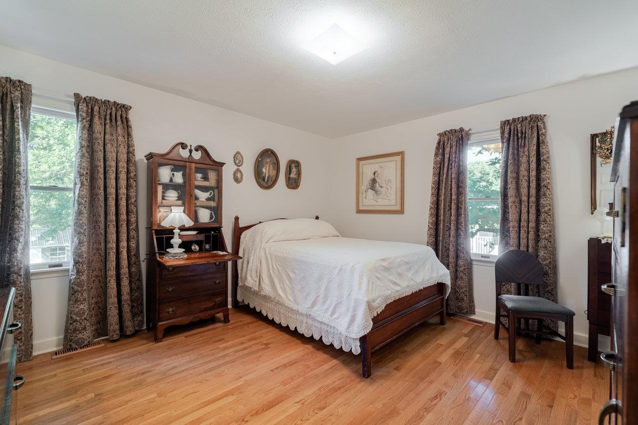 200 MILLER DR, BRIDGEWATER, Virginia 22812, 3 Bedrooms Bedrooms, ,2 BathroomsBathrooms,Residential,200 MILLER DR,666679 MLS # 666679