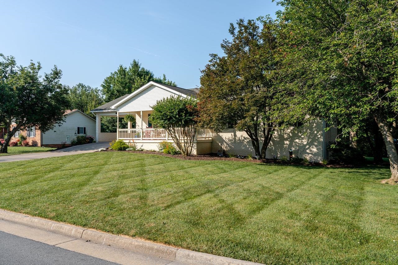 200 MILLER DR, BRIDGEWATER, Virginia 22812, 3 Bedrooms Bedrooms, ,2 BathroomsBathrooms,Residential,200 MILLER DR,666679 MLS # 666679