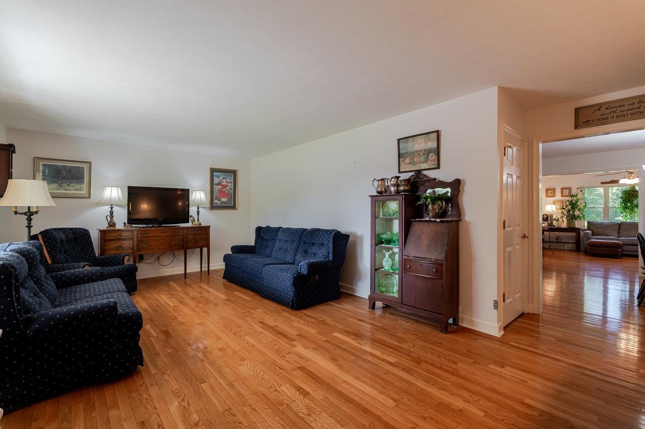 200 MILLER DR, BRIDGEWATER, Virginia 22812, 3 Bedrooms Bedrooms, ,2 BathroomsBathrooms,Residential,200 MILLER DR,666679 MLS # 666679
